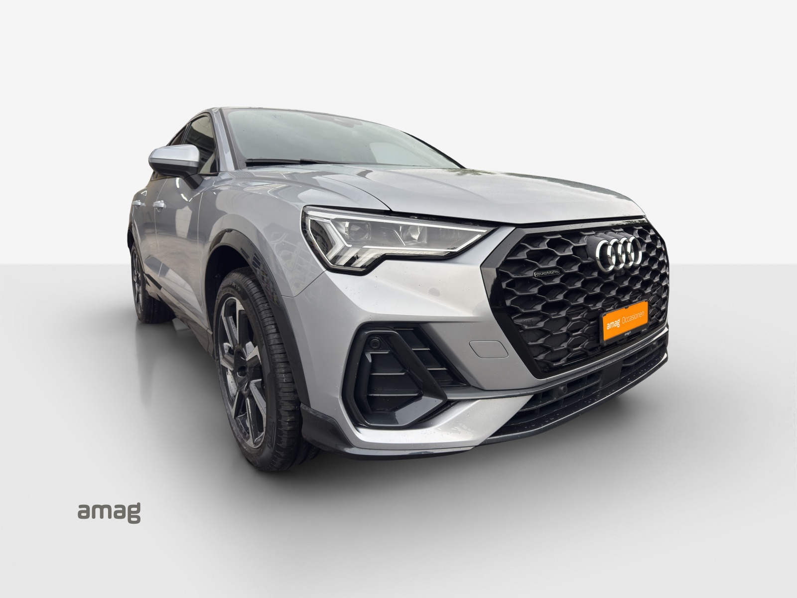 AUDI Q3 Sportback 40 TDI Attraction quattro S-tronic-image-15
