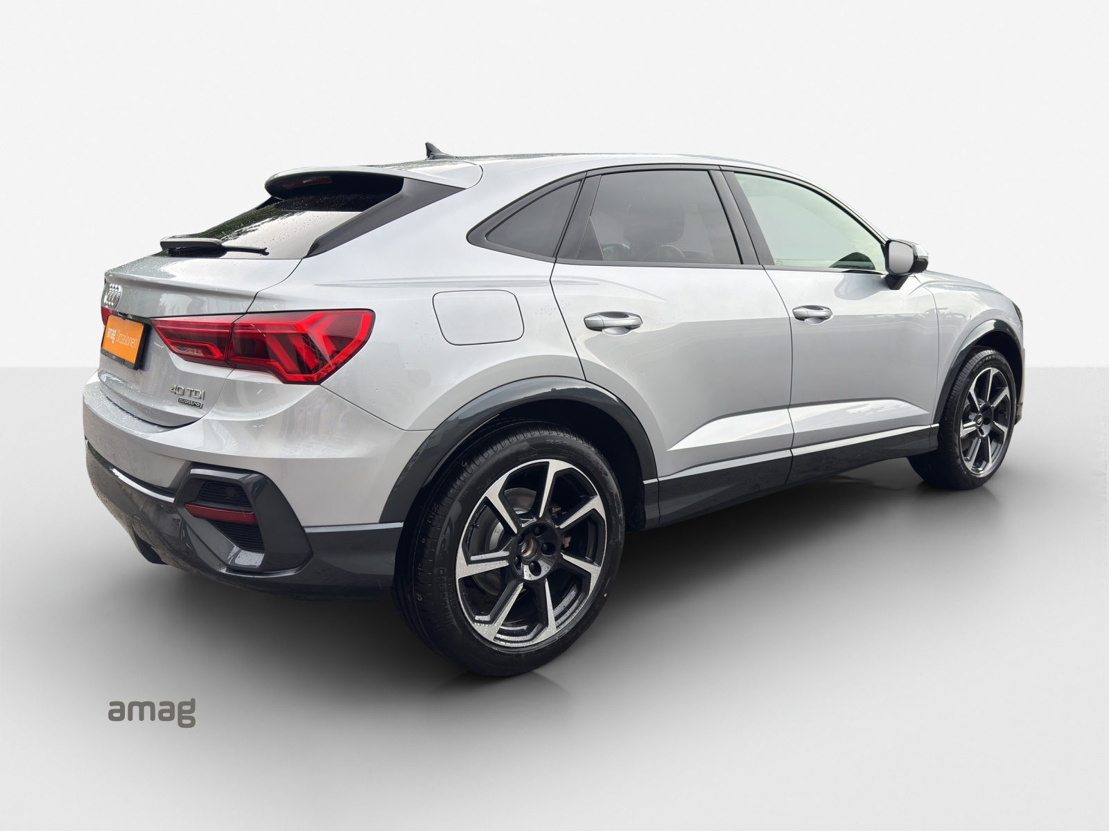 AUDI Q3 Sportback 40 TDI Attraction quattro S-tronic-image-4