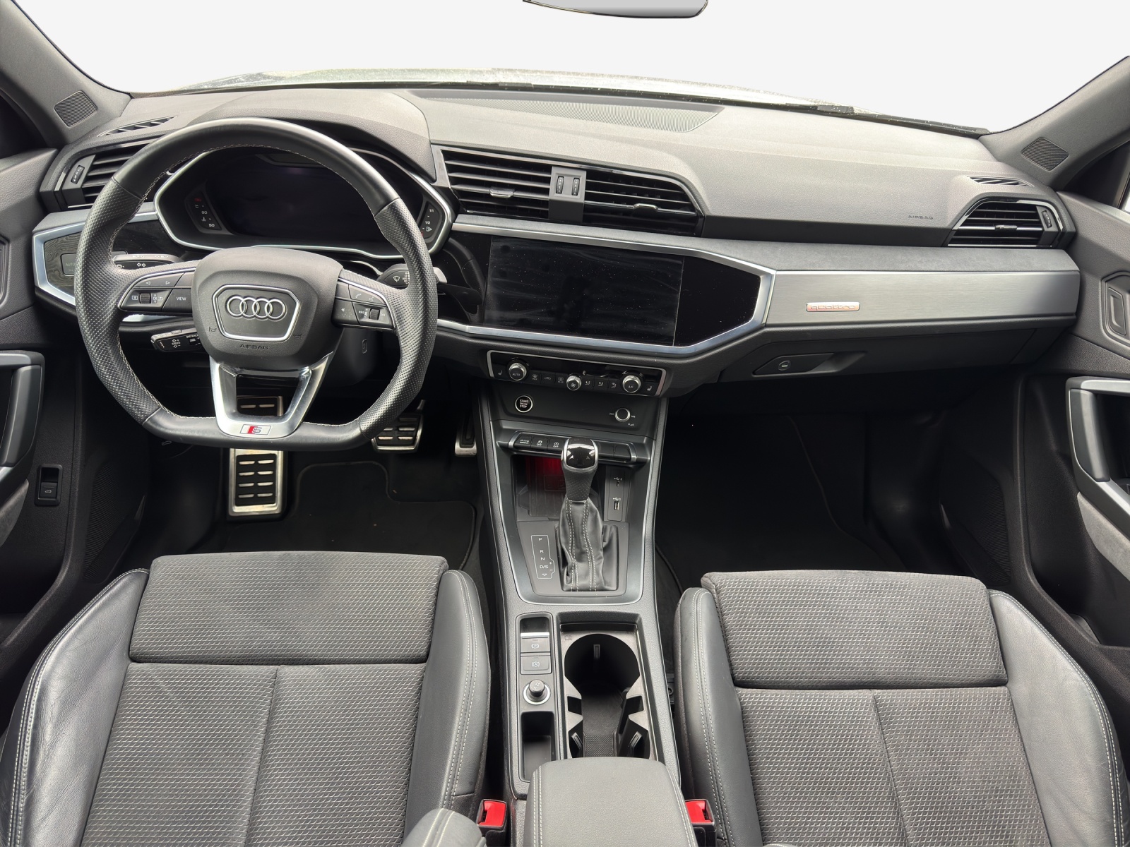 AUDI Q3 Sportback 40 TDI Attraction quattro S-tronic-image-8
