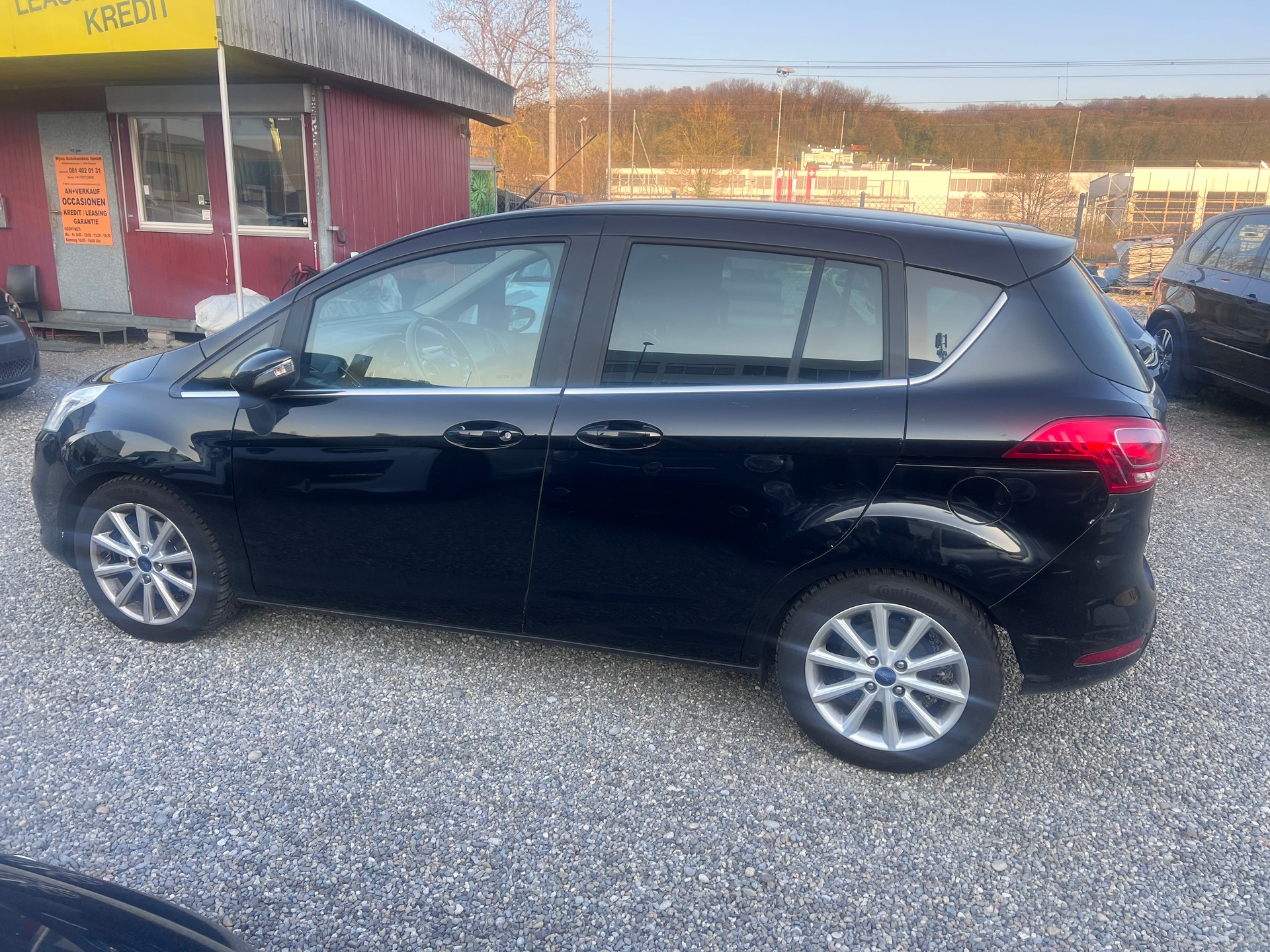 FORD B-Max 1.0 SCTi Titanium-image-6