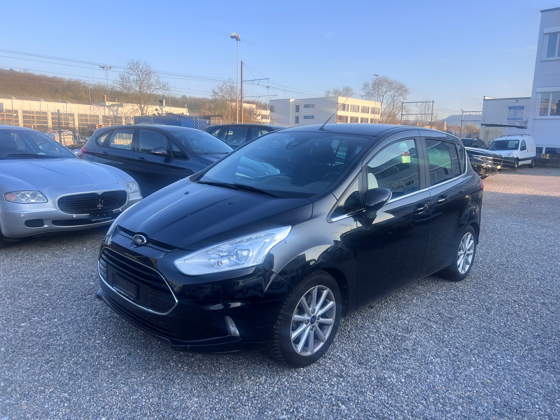 FORD B-Max 1.0 SCTi Titanium-image-2