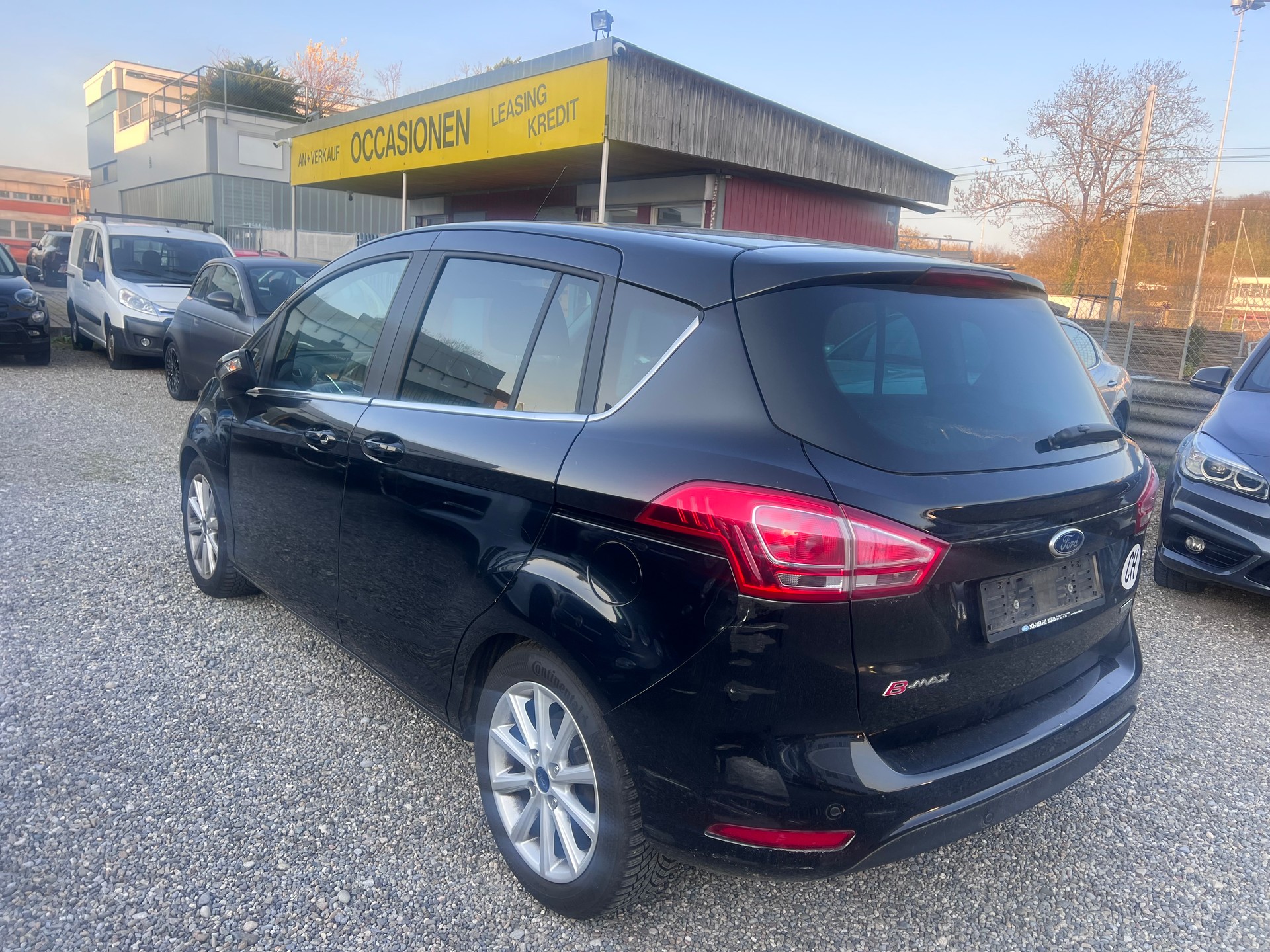 FORD B-Max 1.0 SCTi Titanium-image-4