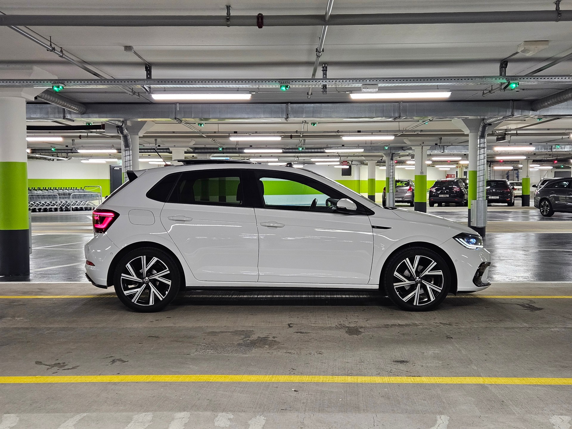 VW Polo 1.0 TSI R-Line DSG-image-5