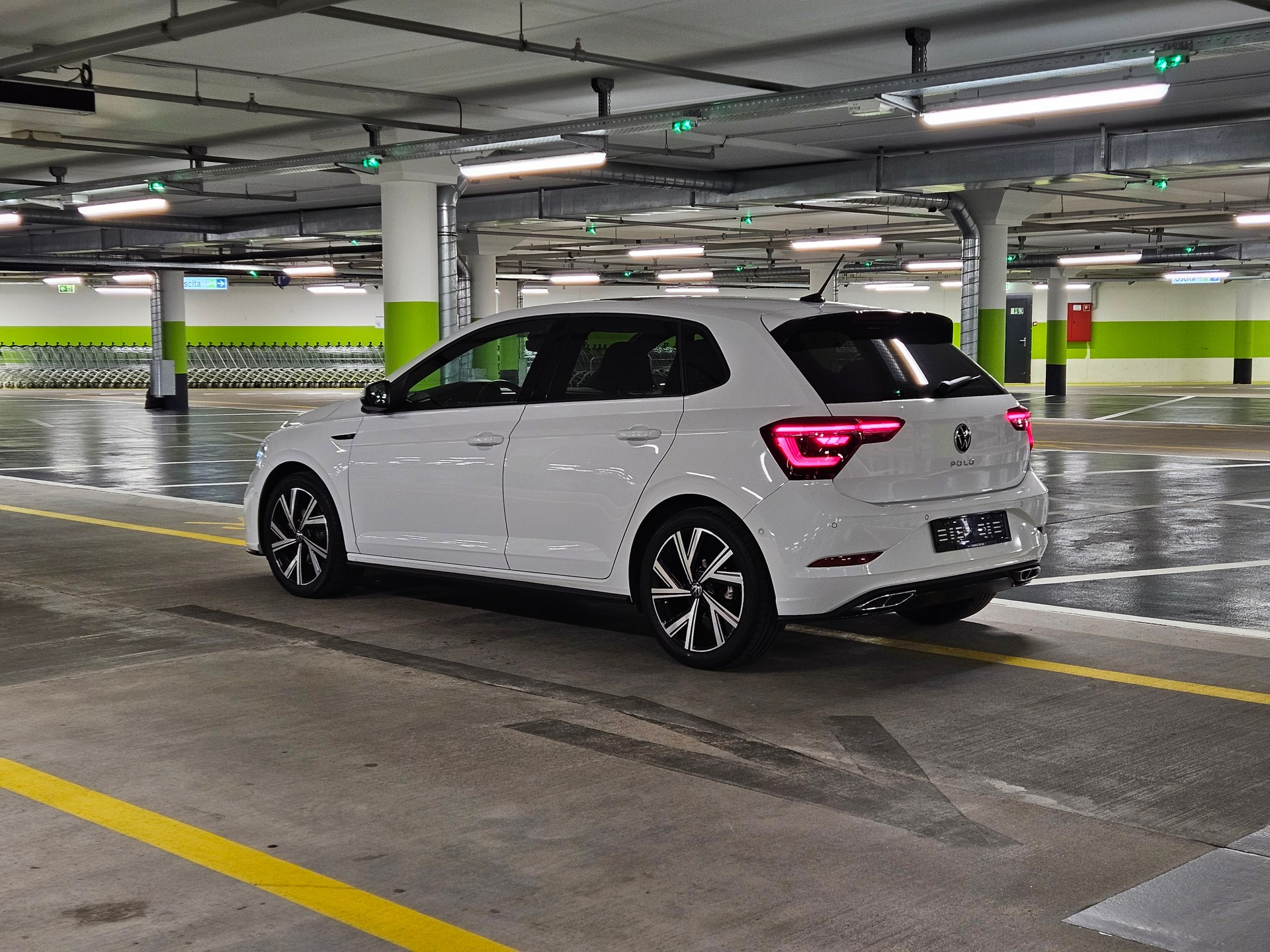 VW Polo 1.0 TSI R-Line DSG-image-2