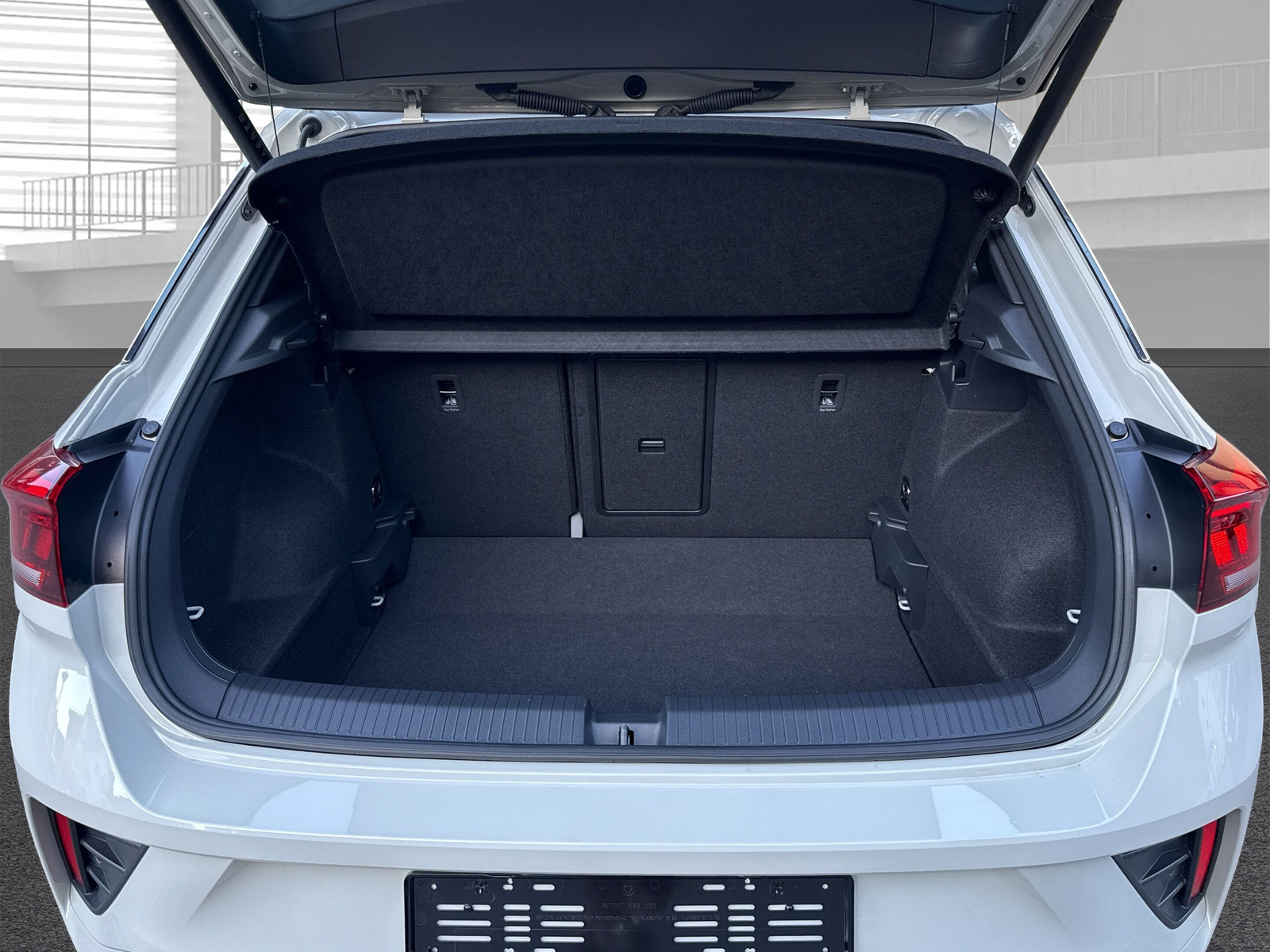 VW T-Roc 1.5 TSI EVO R-Line DSG-image-8