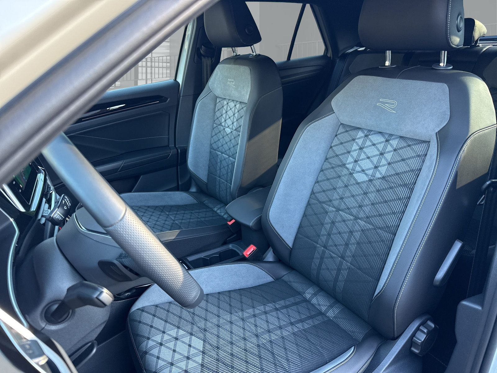 VW T-Roc 1.5 TSI EVO R-Line DSG-image-10