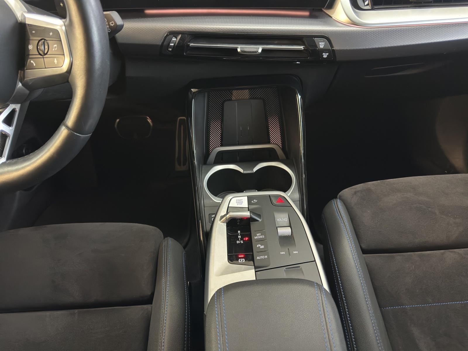 BMW X1 30e xDrive paddles-image-20