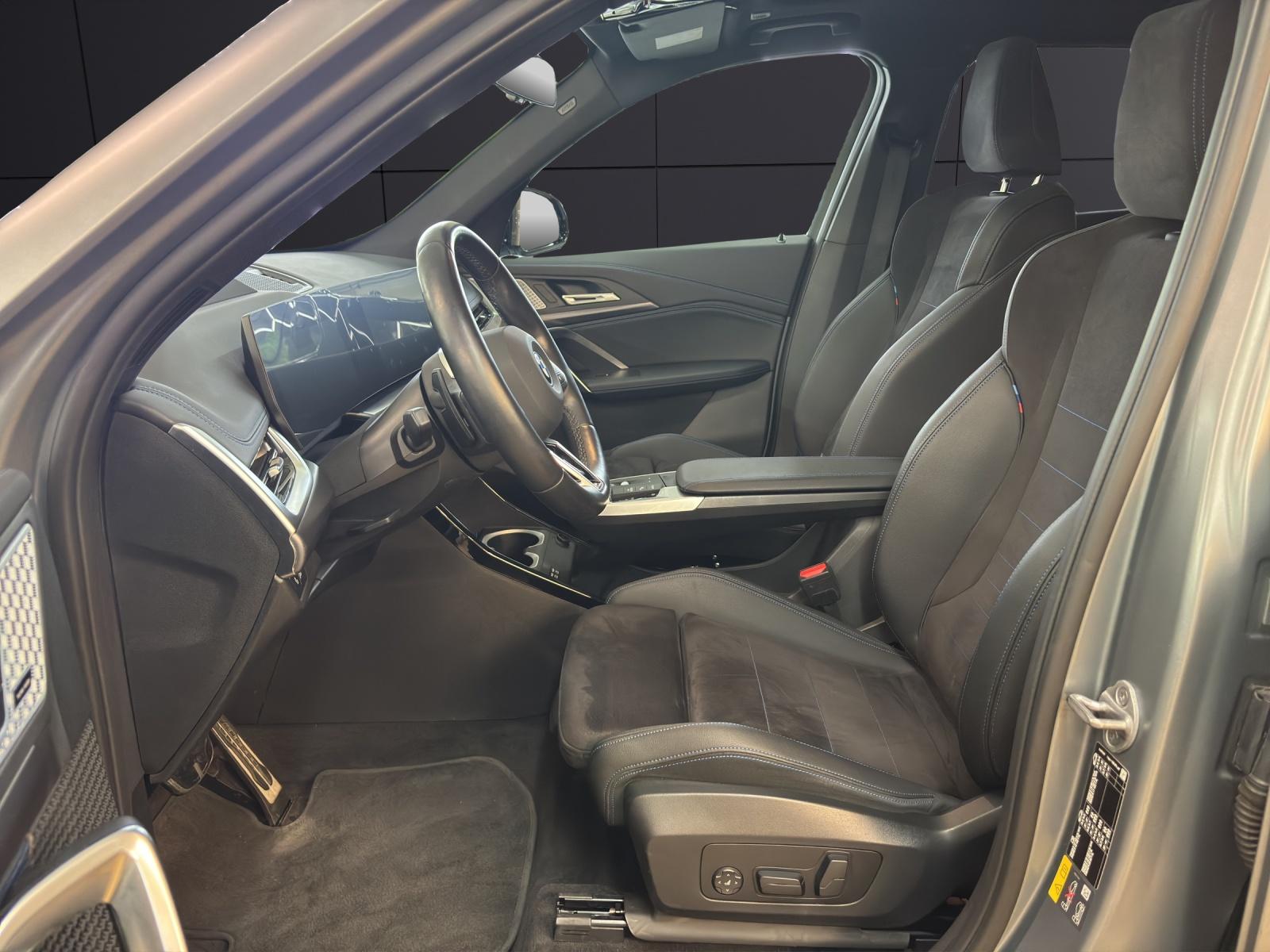 BMW X1 30e xDrive paddles-image-10