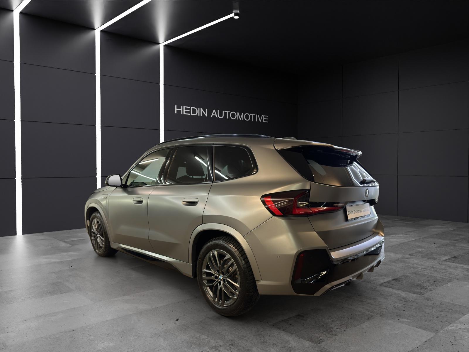 BMW X1 30e xDrive paddles-image-2