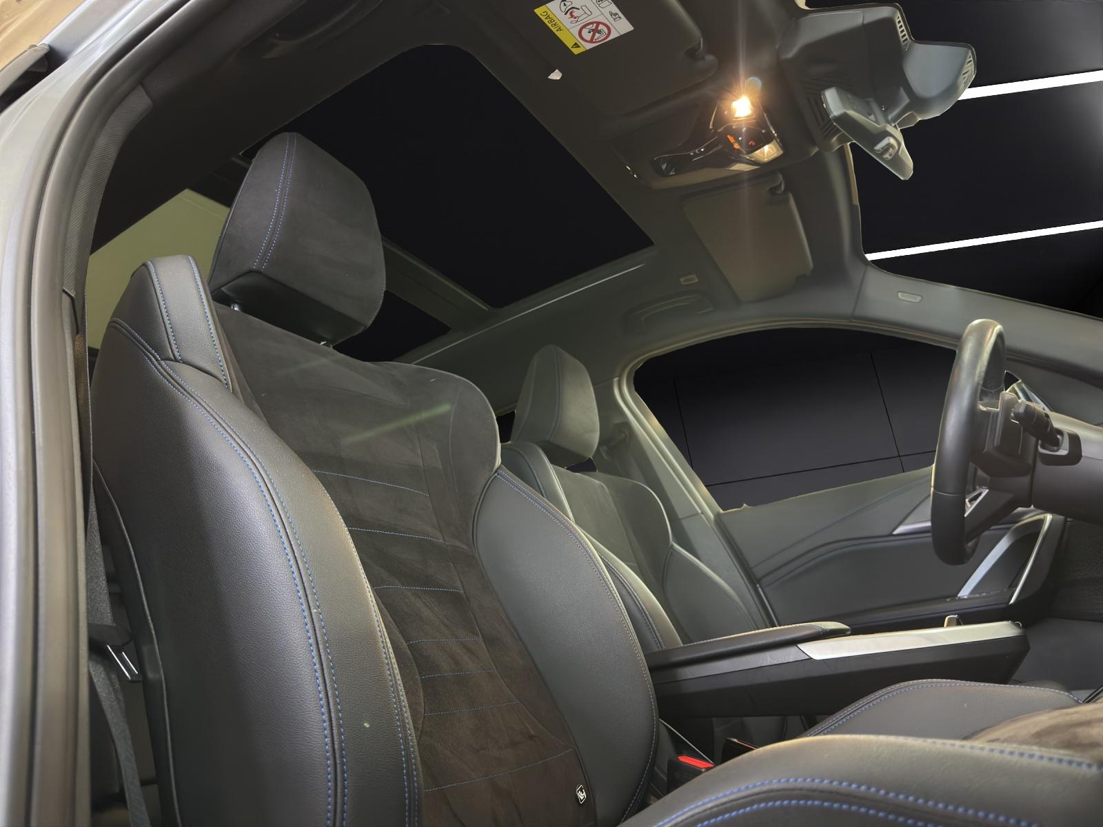 BMW X1 30e xDrive paddles-image-16