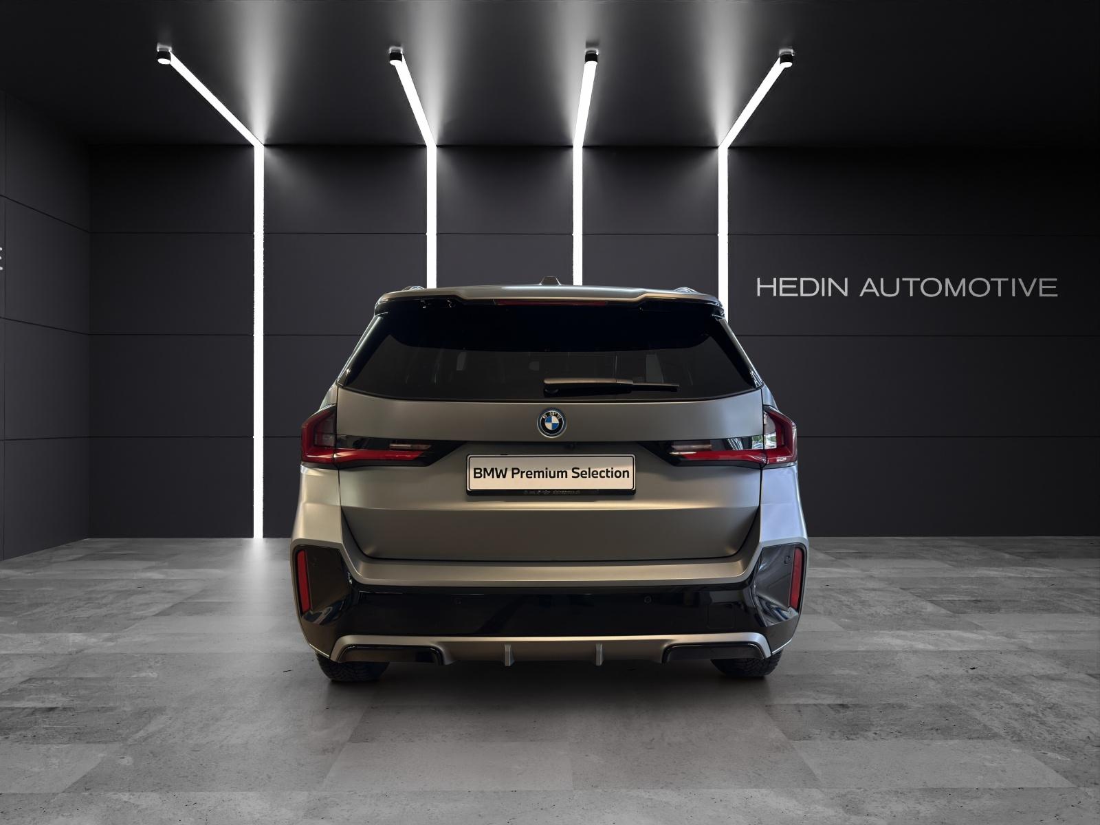 BMW X1 30e xDrive paddles-image-3