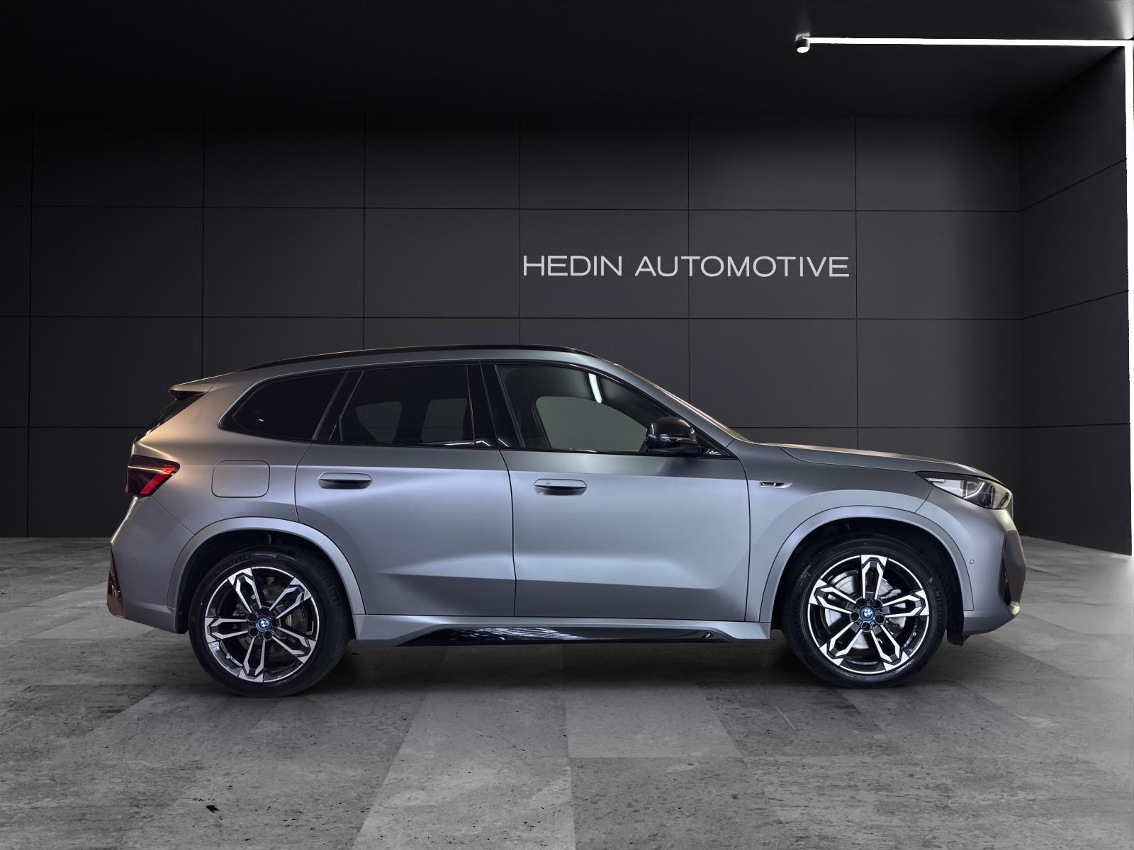 BMW X1 30e xDrive paddles-image-5