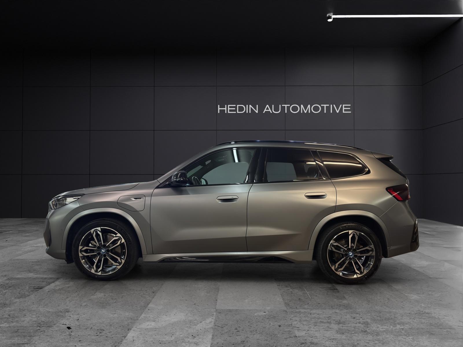 BMW X1 30e xDrive paddles-image-1