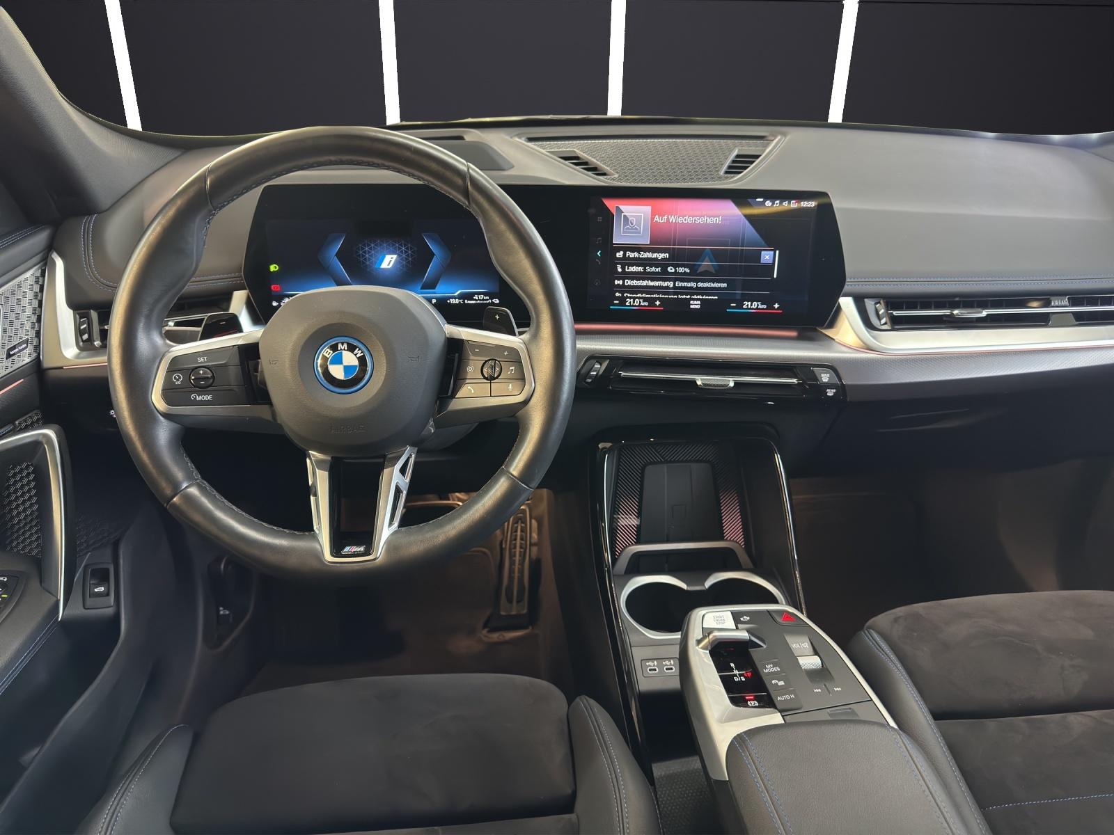 BMW X1 30e xDrive paddles-image-17