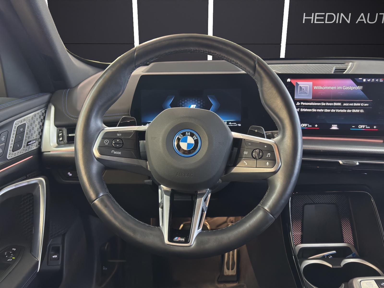 BMW X1 30e xDrive paddles-image-18