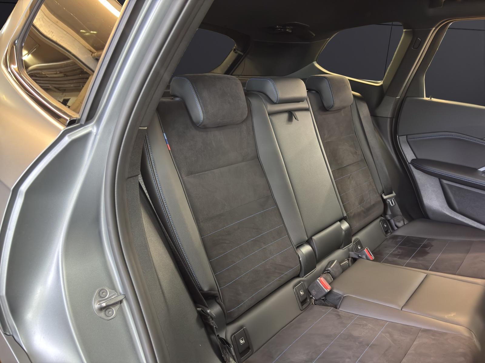 BMW X1 30e xDrive paddles-image-13