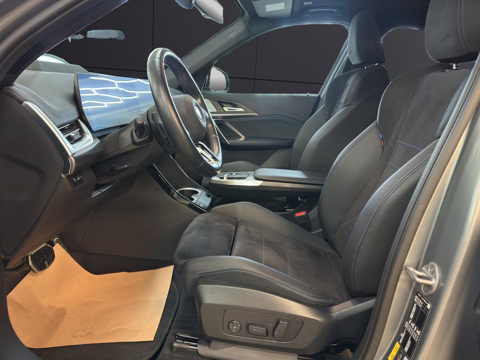 BMW X1 30e xDrive paddles-image-10