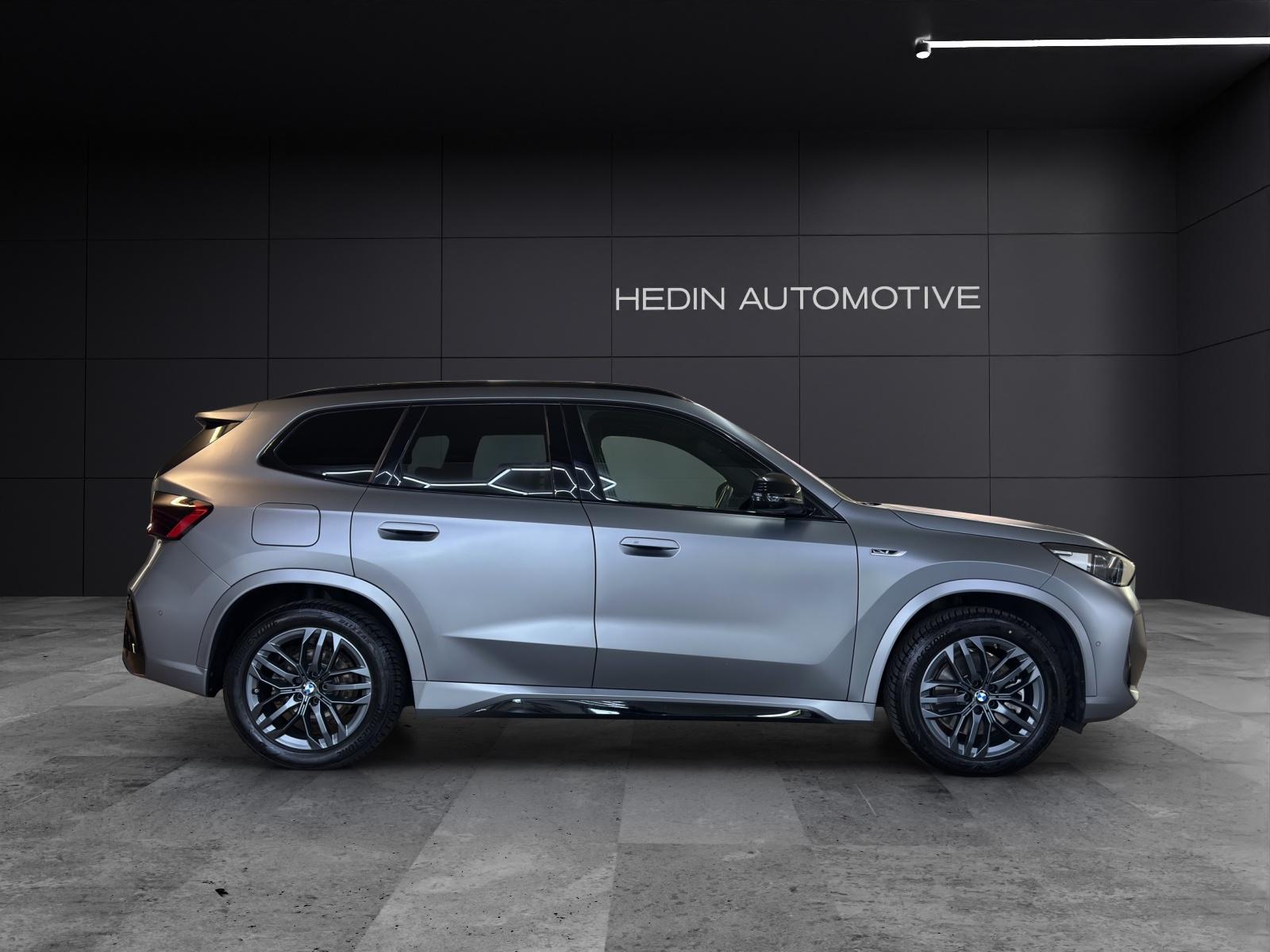 BMW X1 30e xDrive paddles-image-5