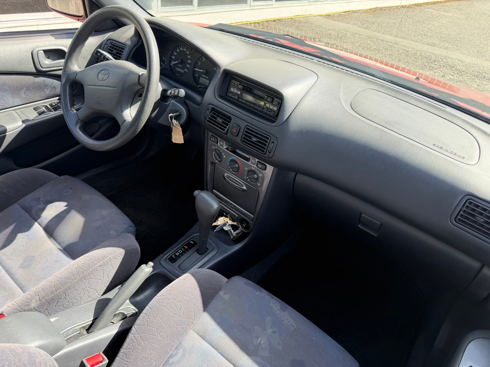 TOYOTA Corolla 1.6 Automatique-image-4