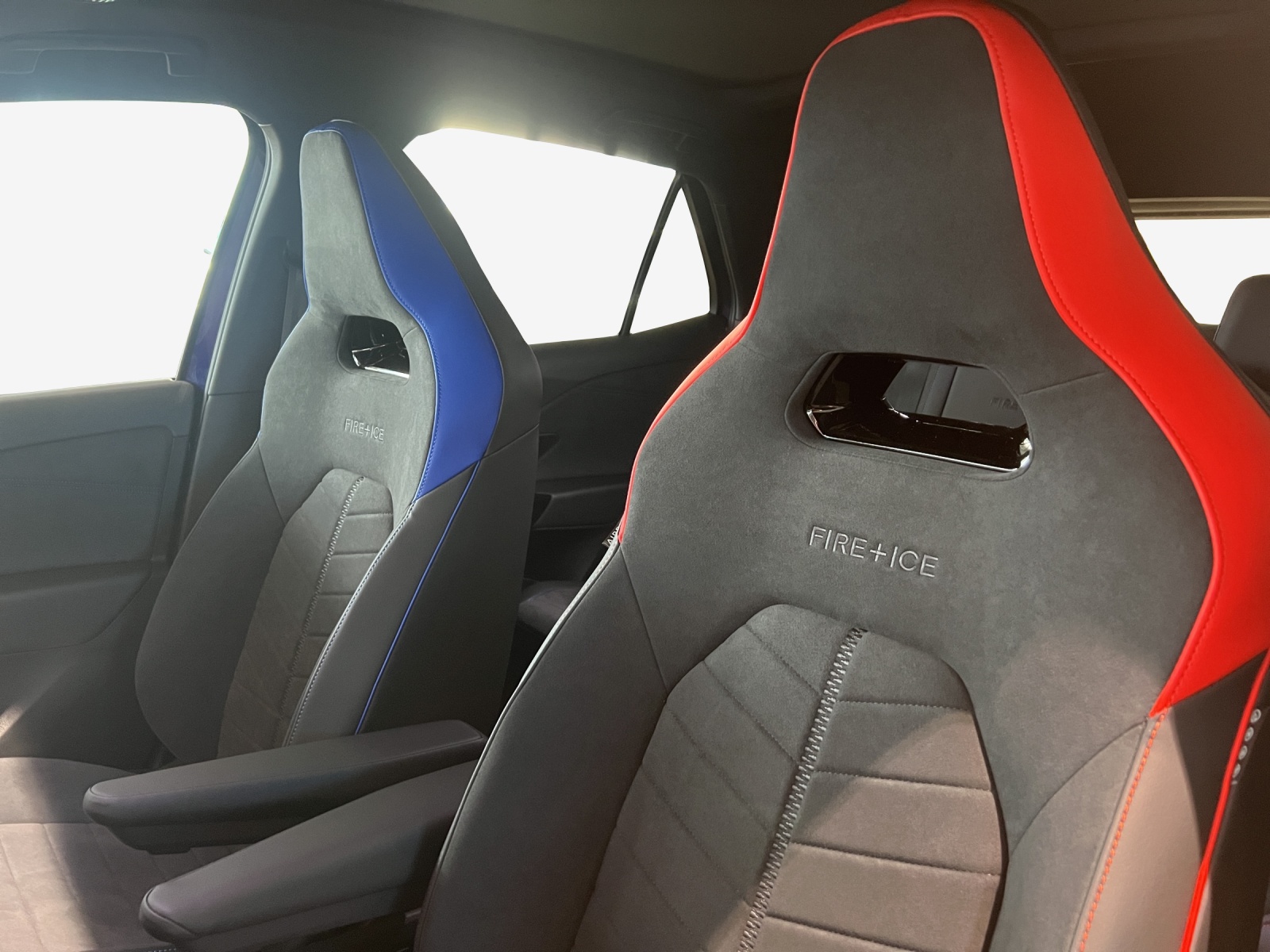 VW ID.3 GTX Performance 79 kWh GTX Fire+Ice-image-12