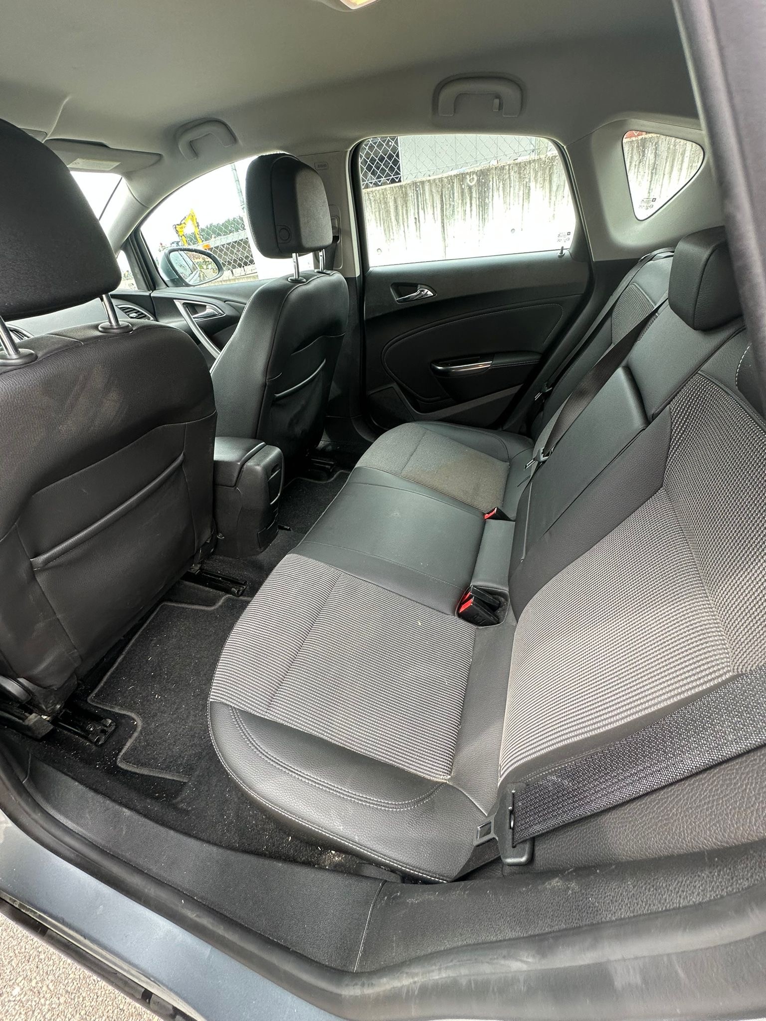 OPEL Astra 1.6i 16V Turbo Cosmo Automatic-image-12