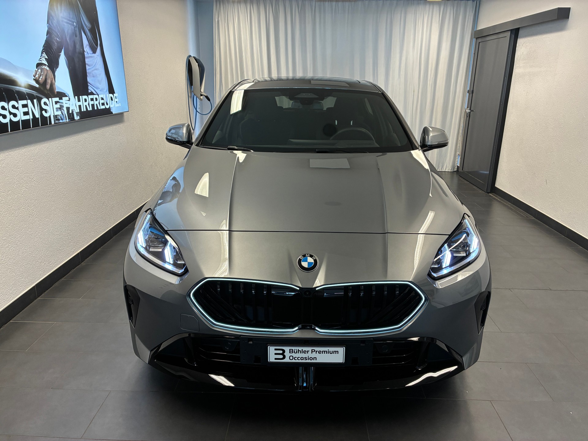 BMW 120d-image-1