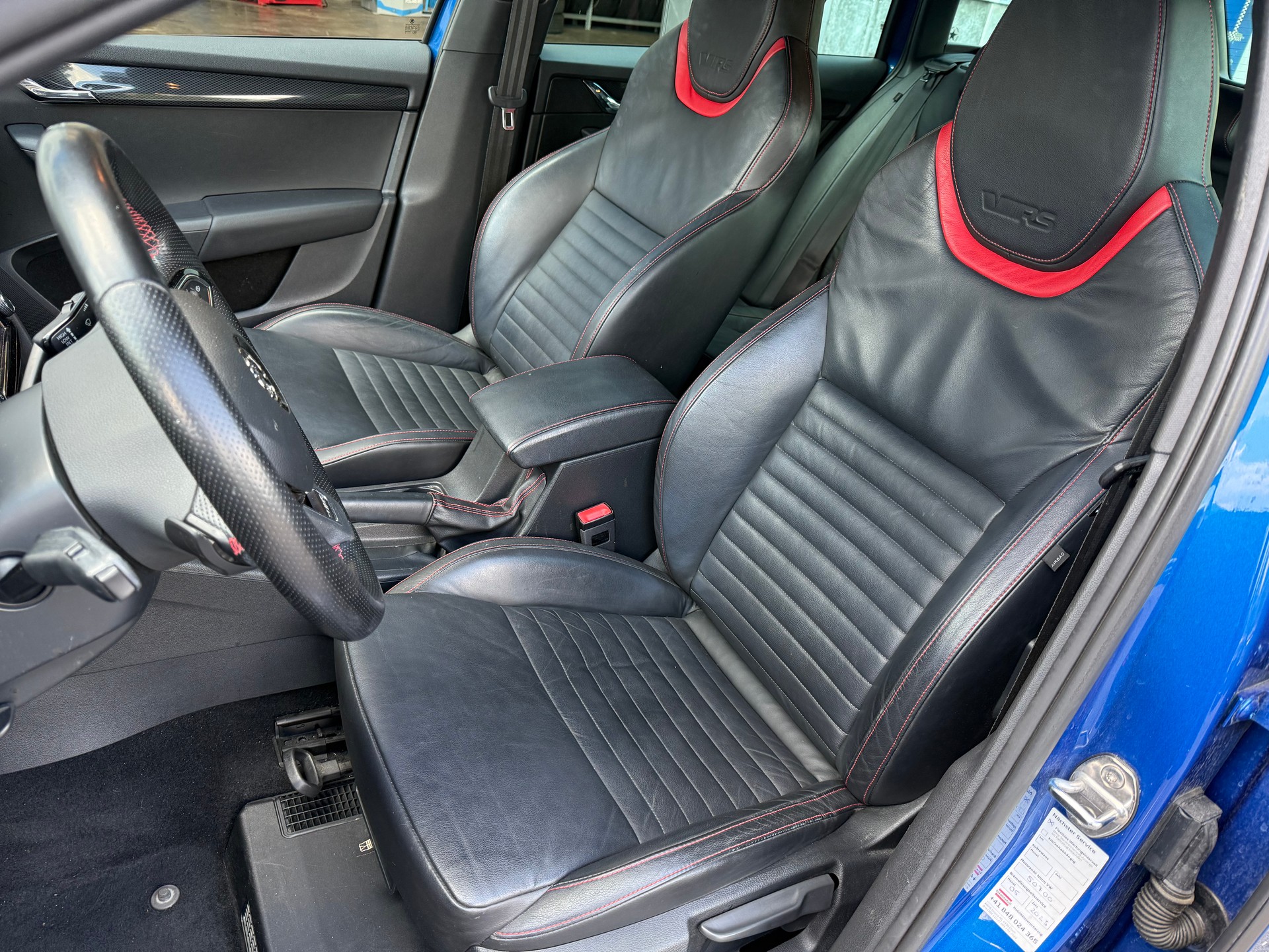 SKODA Octavia Combi 2.0 TSI RS DSG-image-9