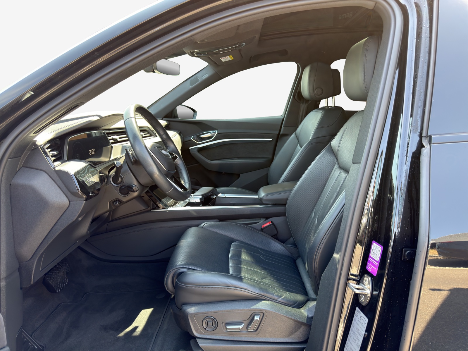 AUDI e-tron 55 Advanced quattro-image-7