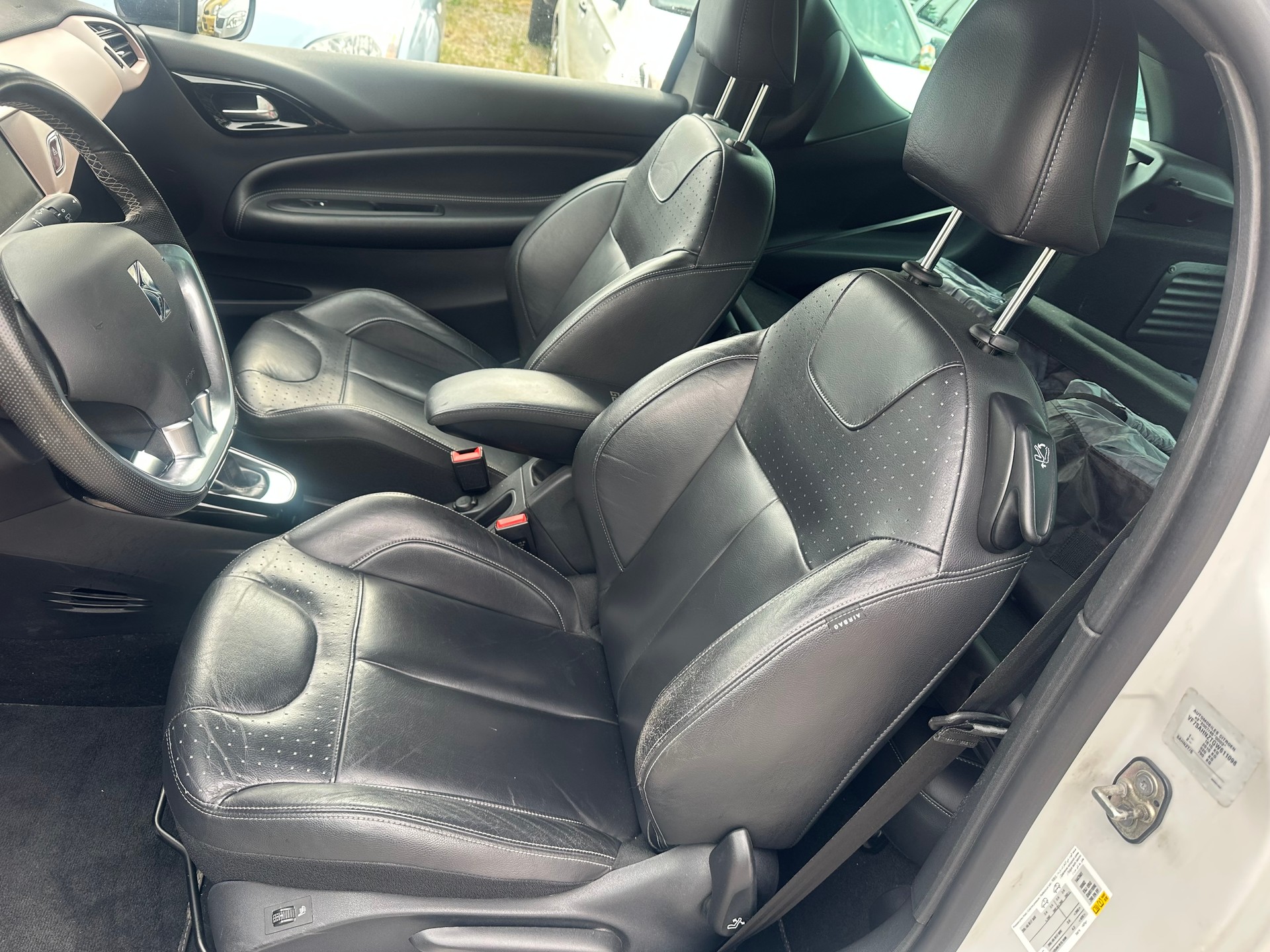 DS AUTOMOBILES DS 3 1.2 PureTech SO Chic EAT-image-6