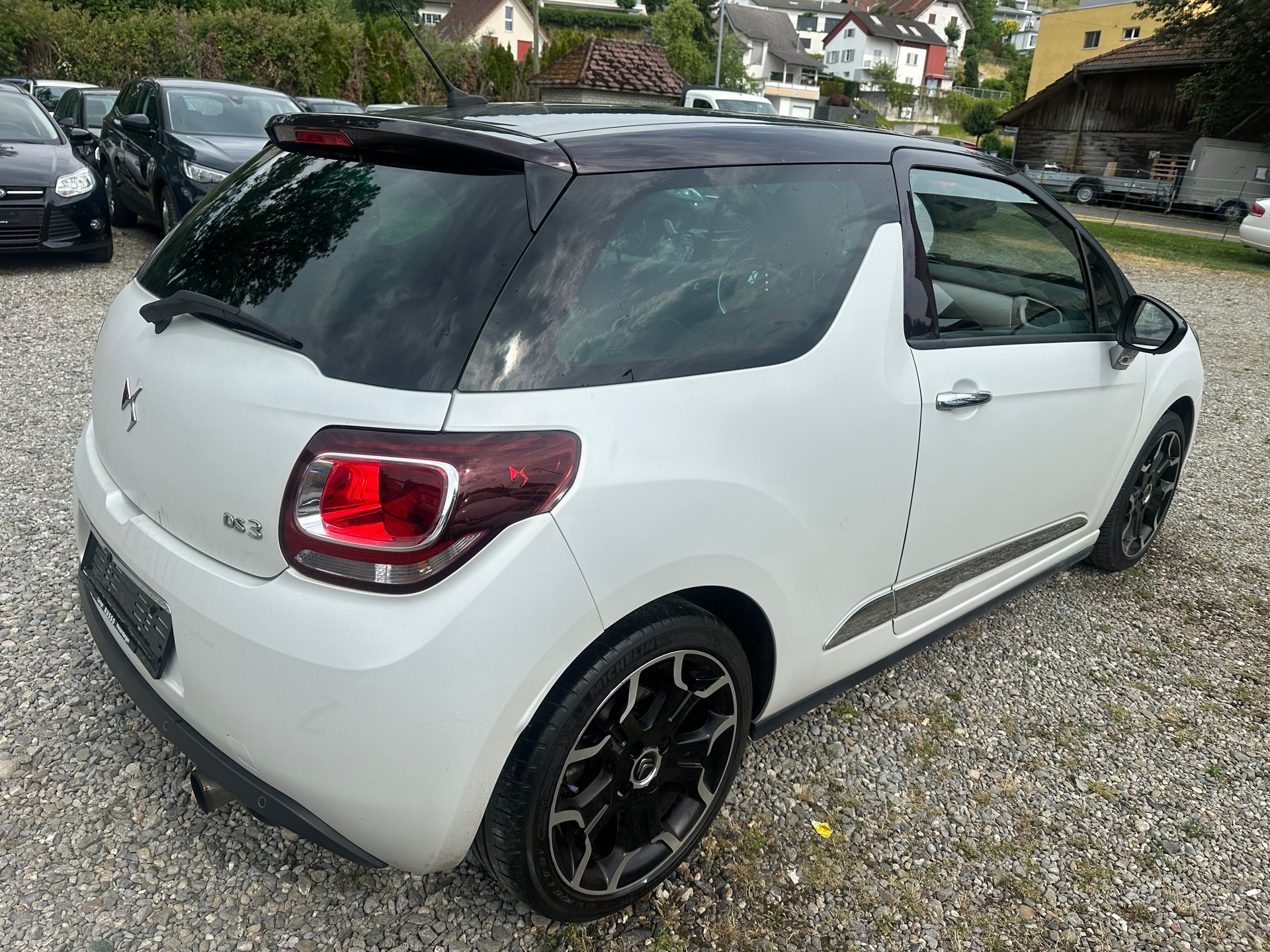 DS AUTOMOBILES DS 3 1.2 PureTech SO Chic EAT-image-3