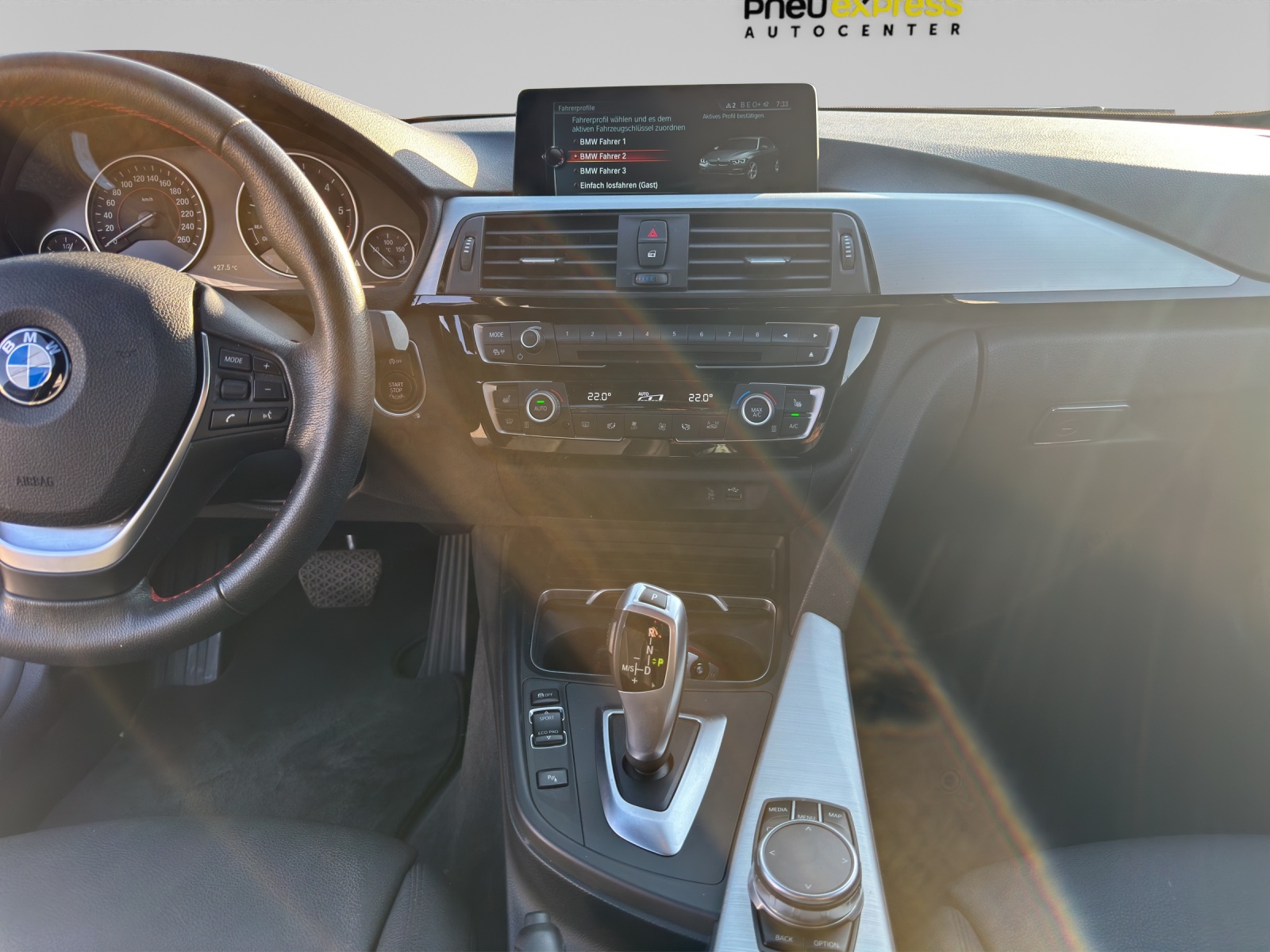 BMW 320d xDrive-image-15