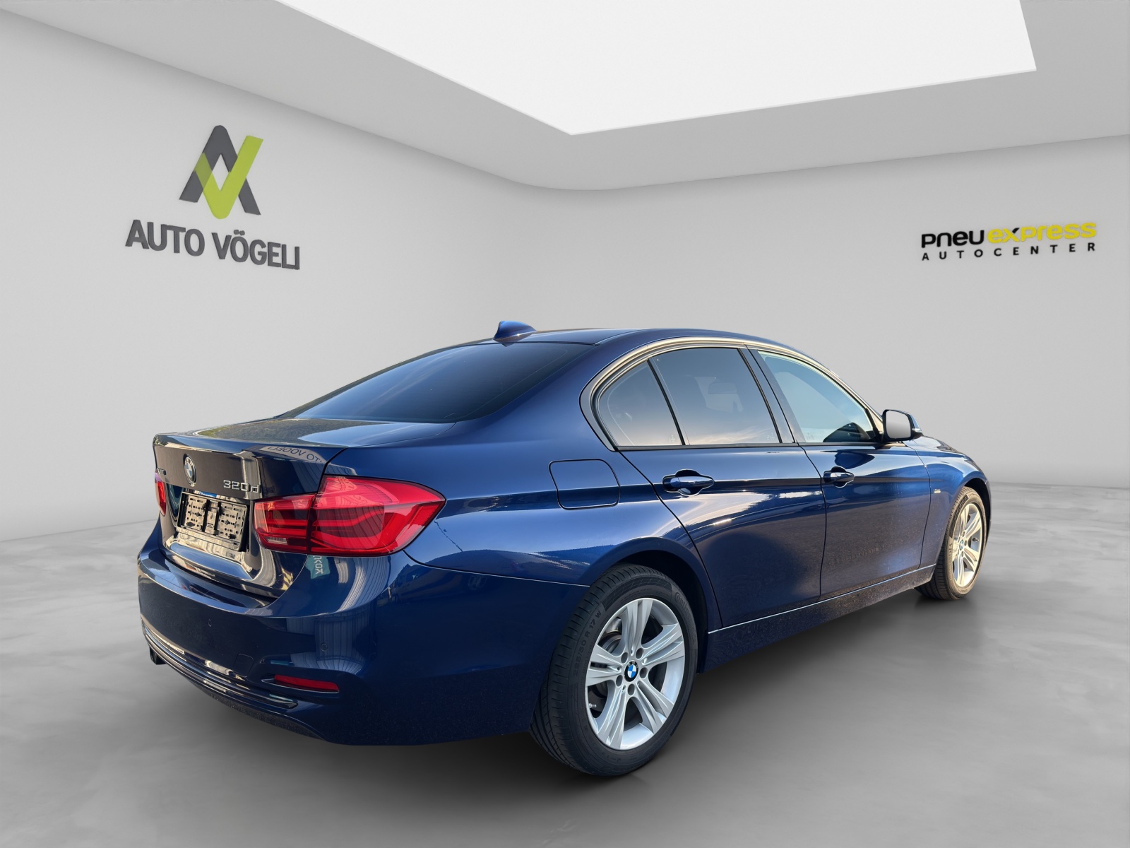 BMW 320d xDrive-image-5