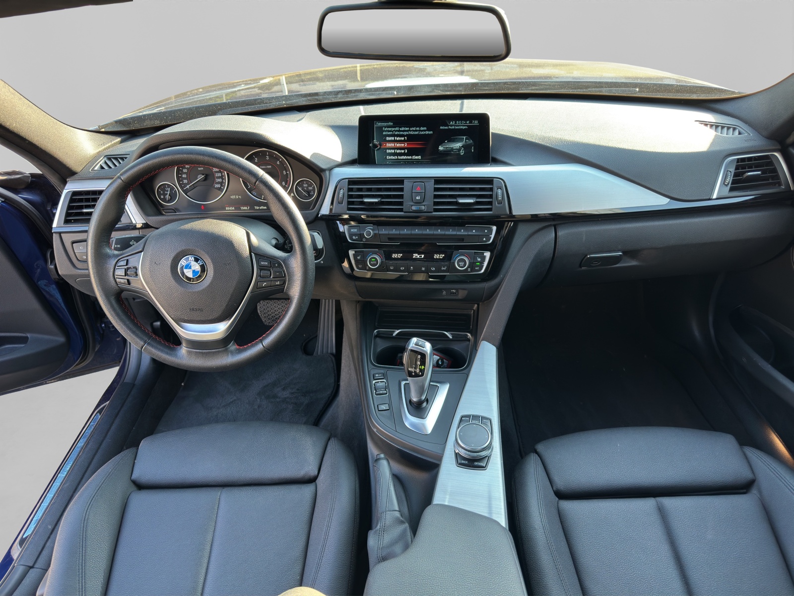BMW 320d xDrive-image-13