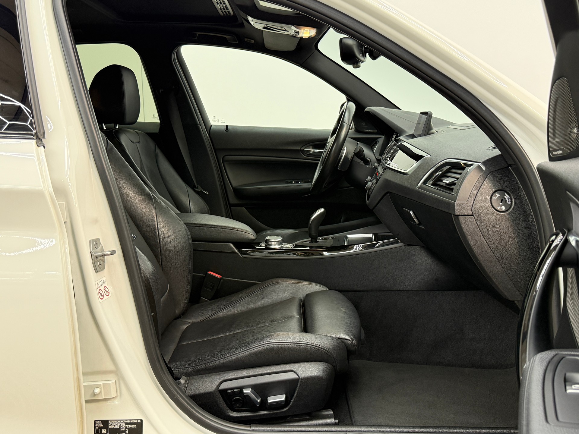 BMW M140i xDrive Steptronic-image-20