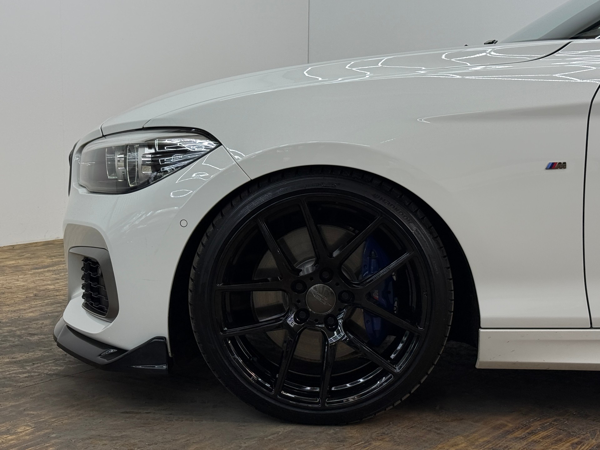 BMW M140i xDrive Steptronic-image-5