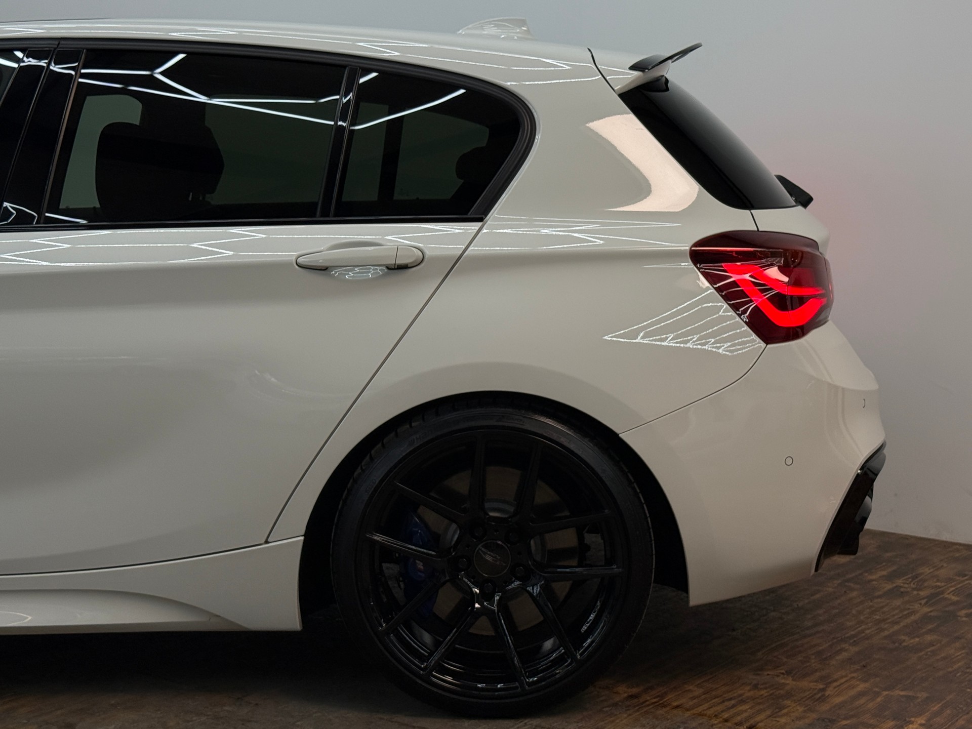 BMW M140i xDrive Steptronic-image-7