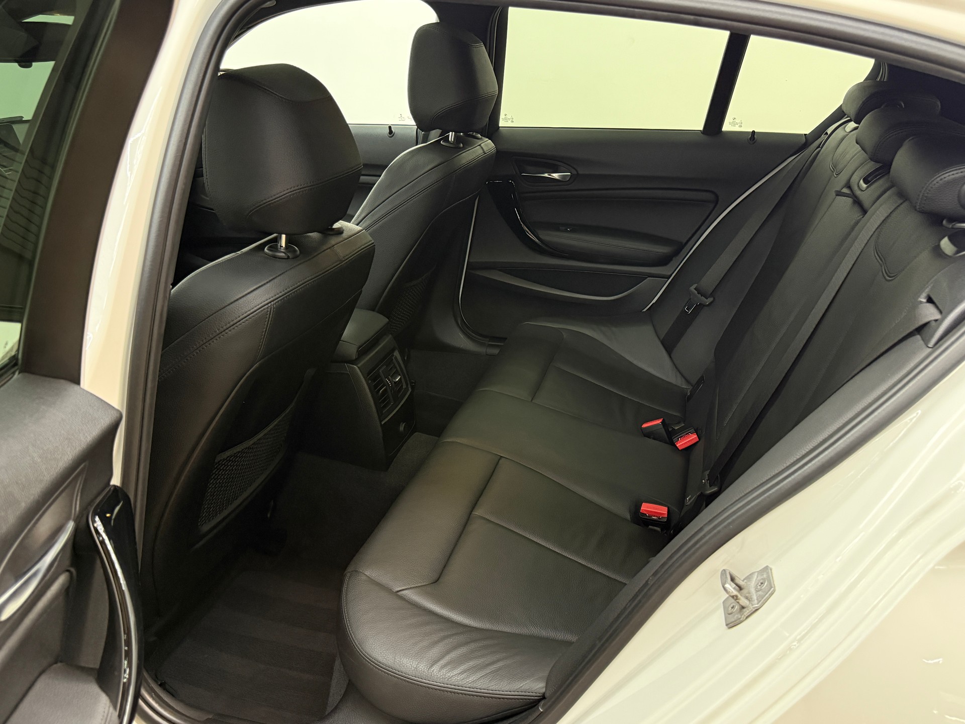 BMW M140i xDrive Steptronic-image-22