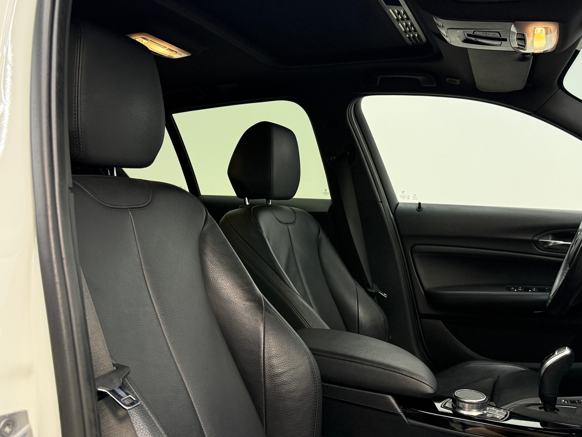 BMW M140i xDrive Steptronic-image-21