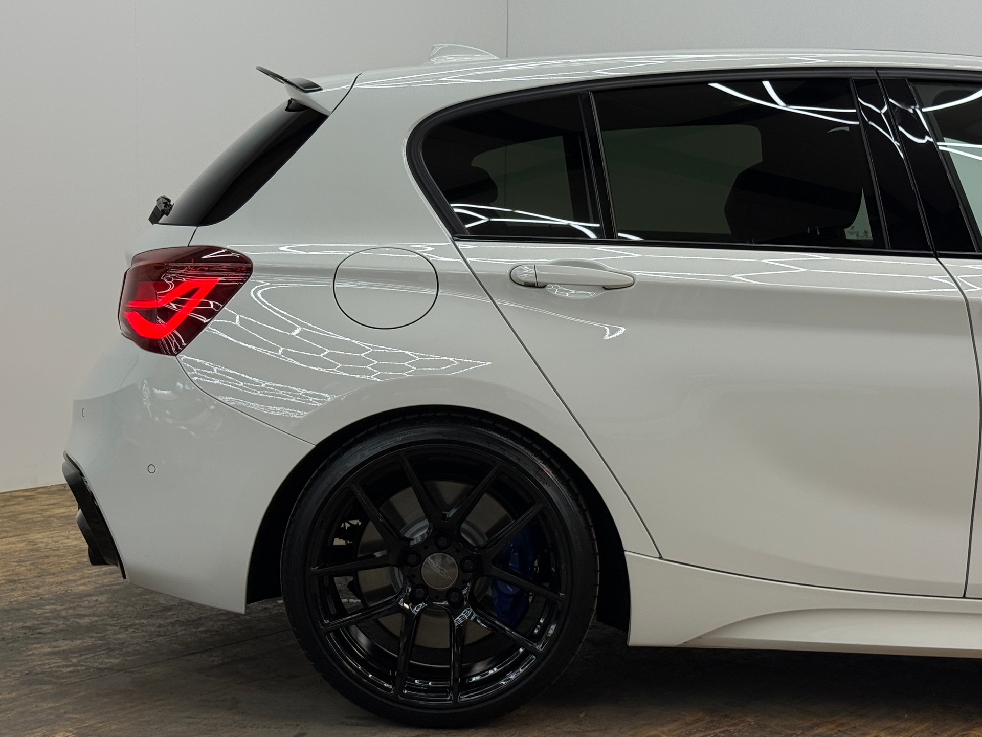 BMW M140i xDrive Steptronic-image-15