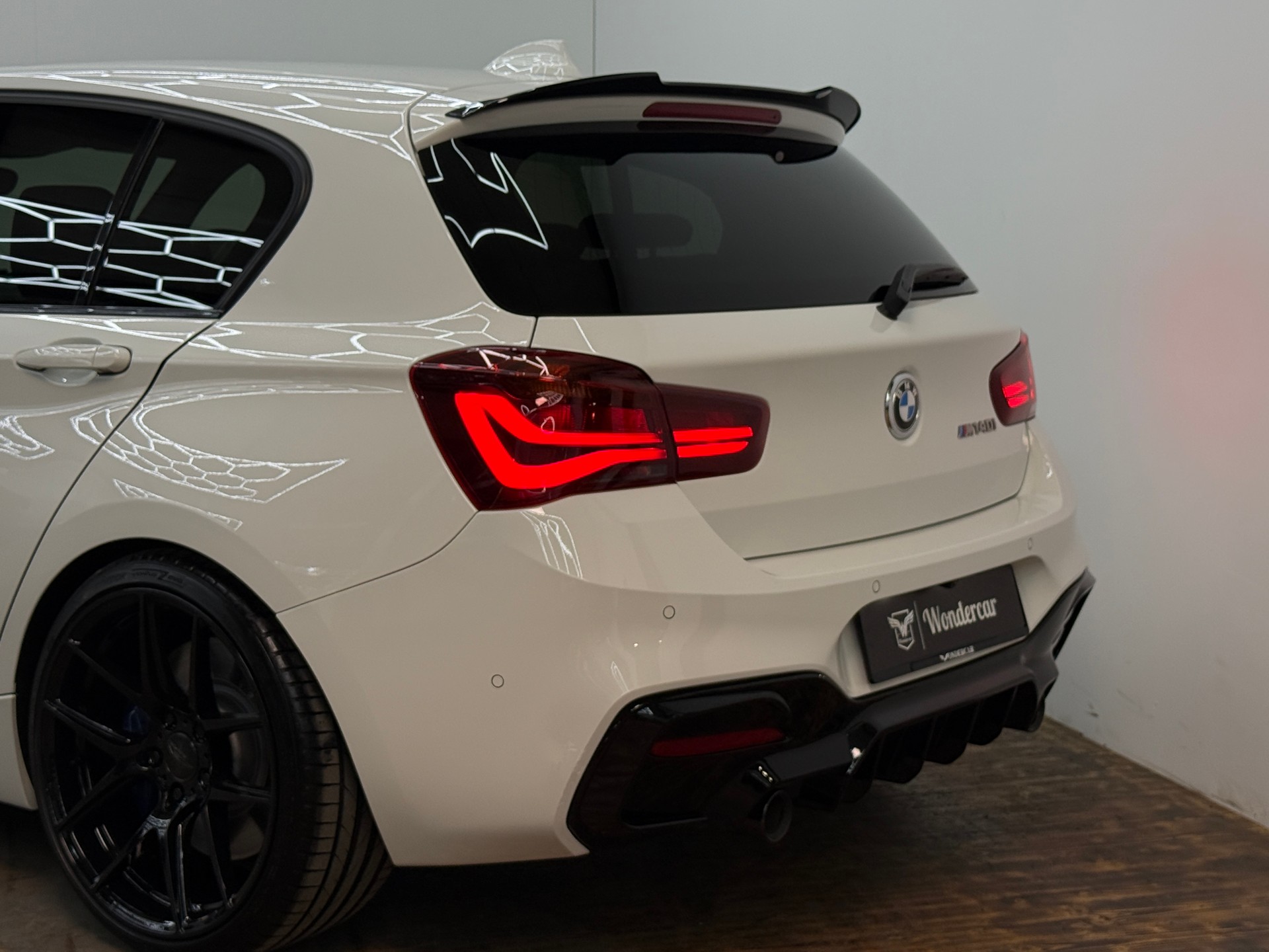 BMW M140i xDrive Steptronic-image-10