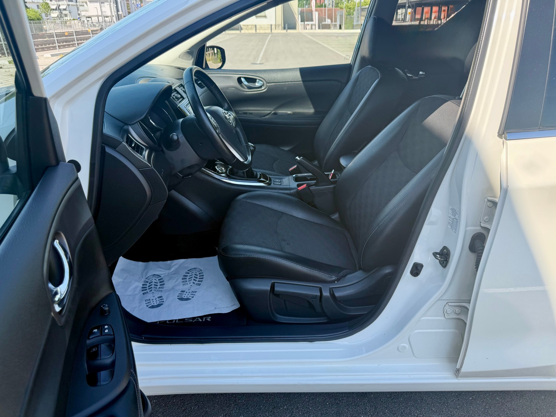 NISSAN Pulsar 1.2 DIG-N-Connecta-image-6