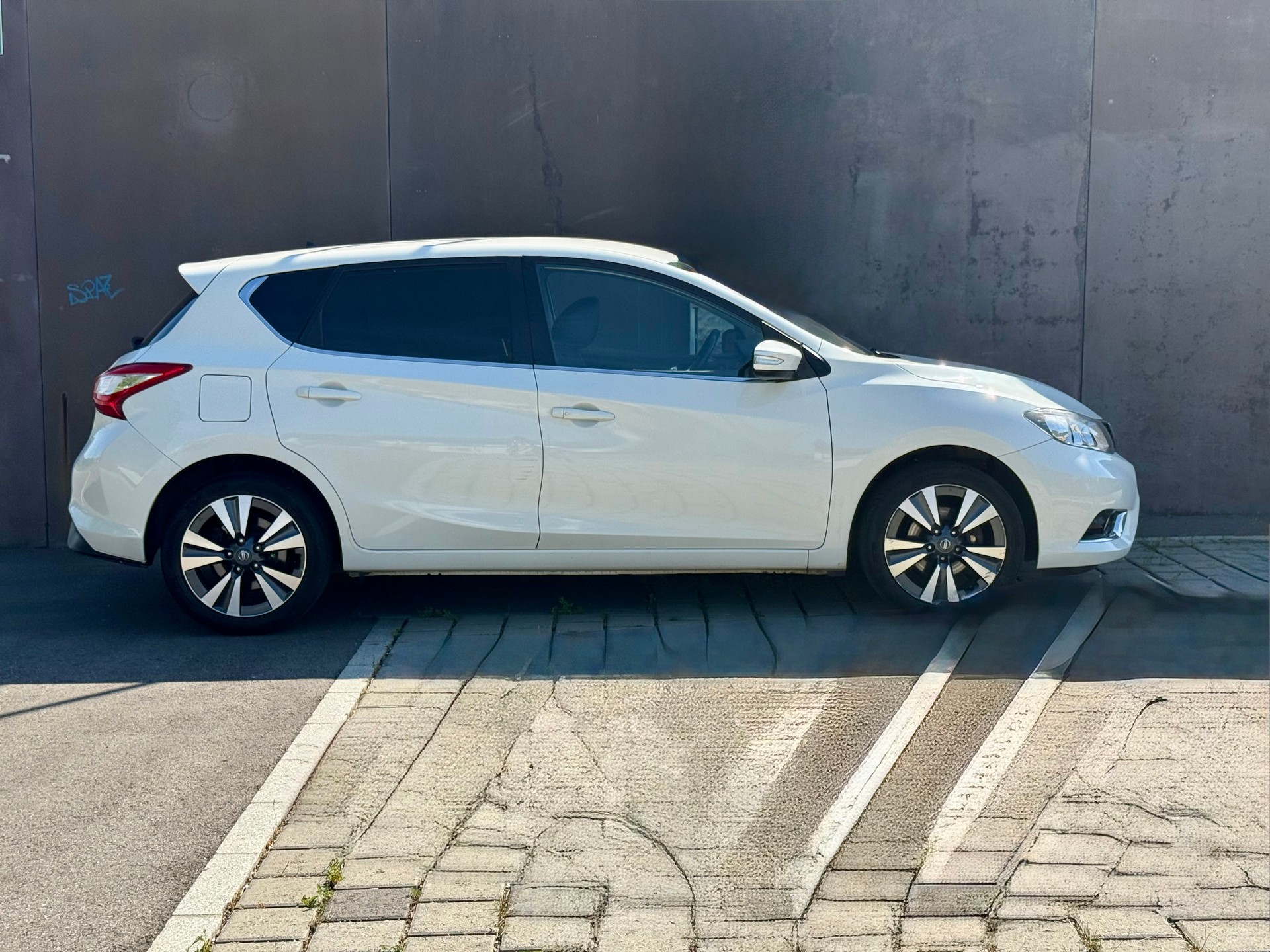 NISSAN Pulsar 1.2 DIG-N-Connecta-image-2