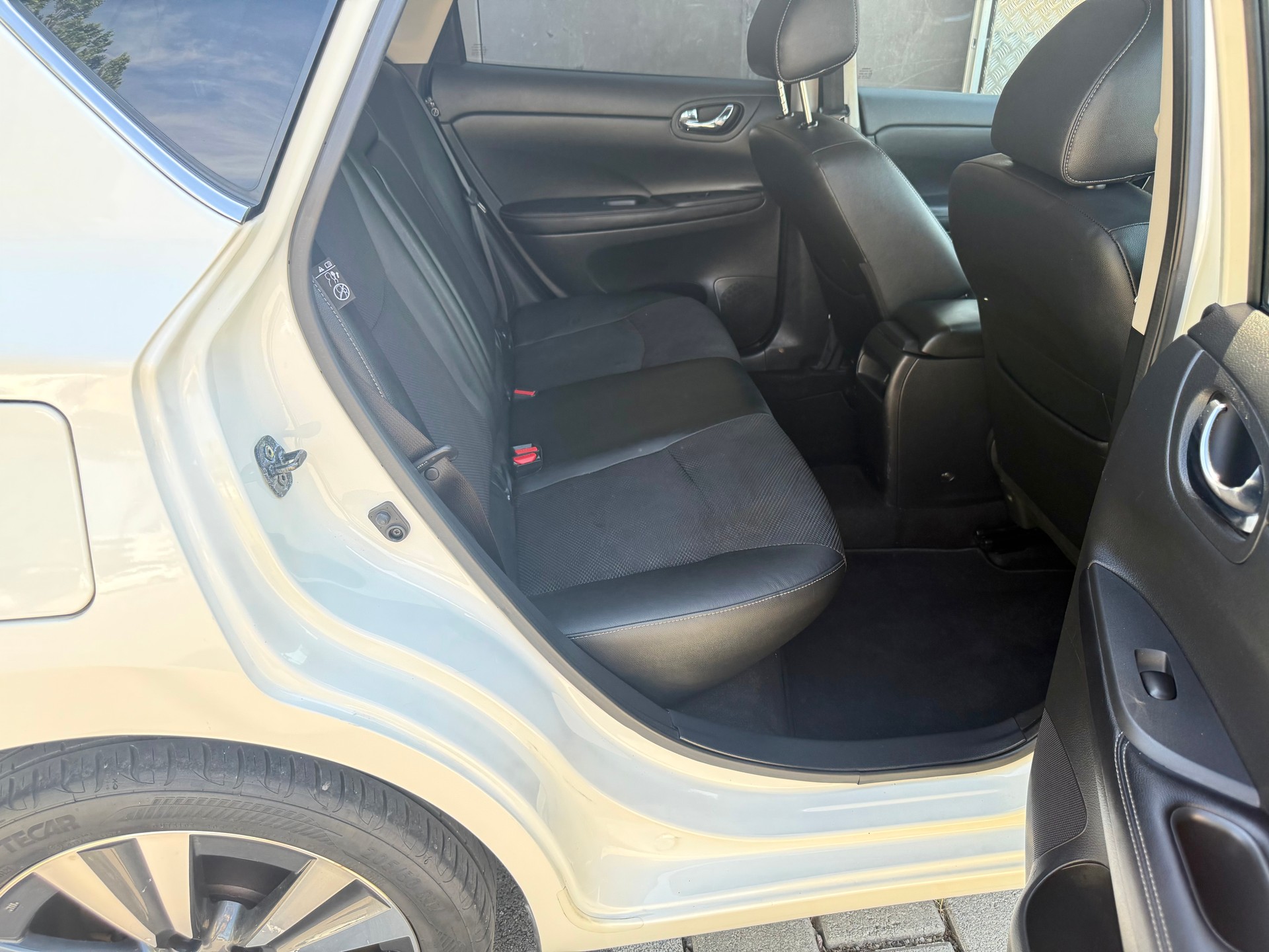 NISSAN Pulsar 1.2 DIG-N-Connecta-image-8