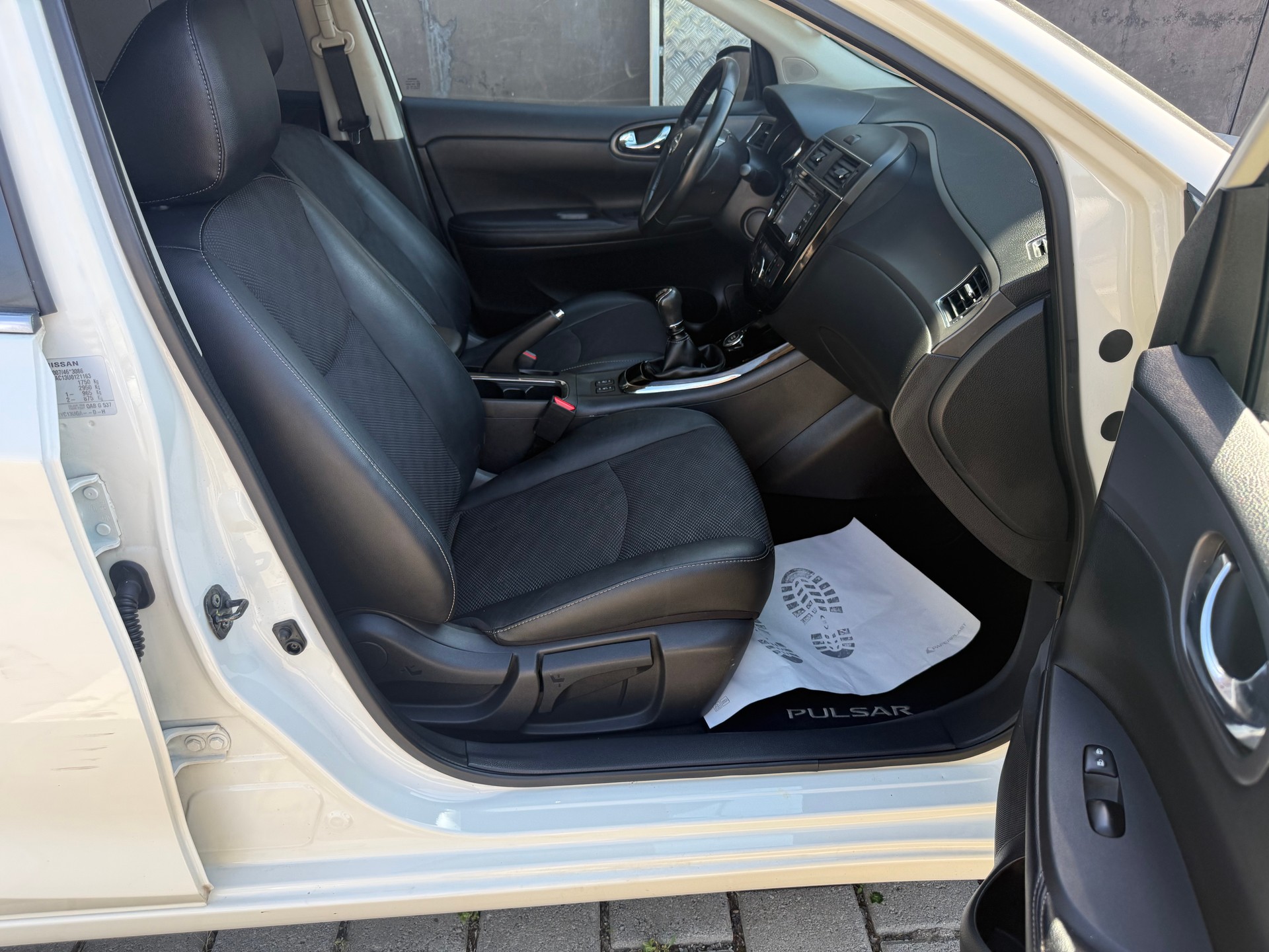 NISSAN Pulsar 1.2 DIG-N-Connecta-image-7