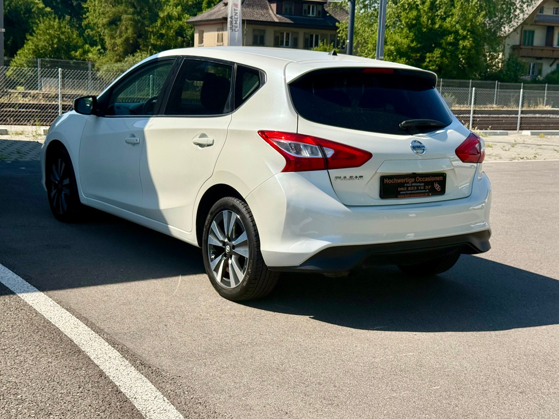 NISSAN Pulsar 1.2 DIG-N-Connecta-image-1