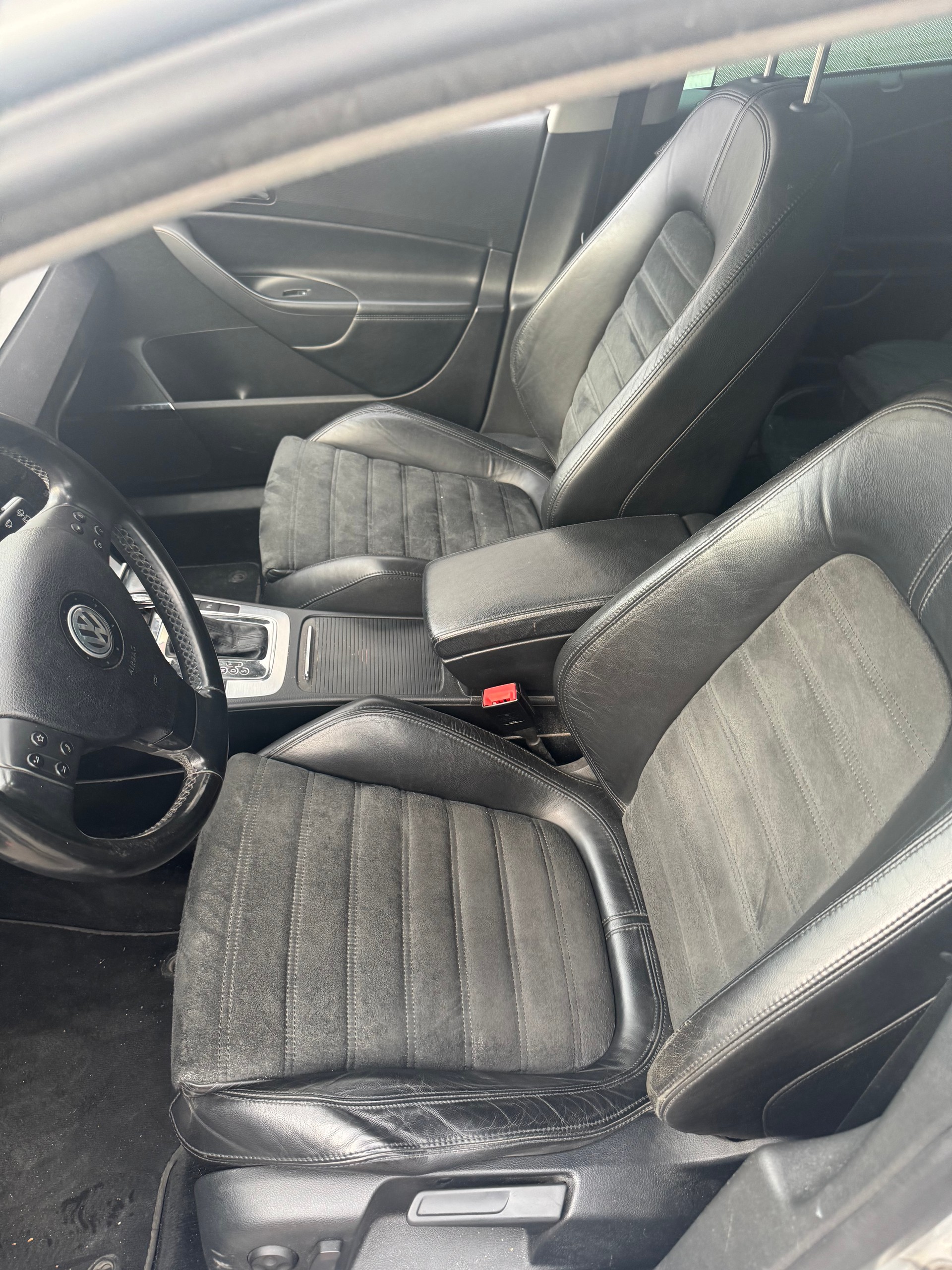 VW Passat Variant 3.2 V6 FSI Sportline 4Motion-image-7