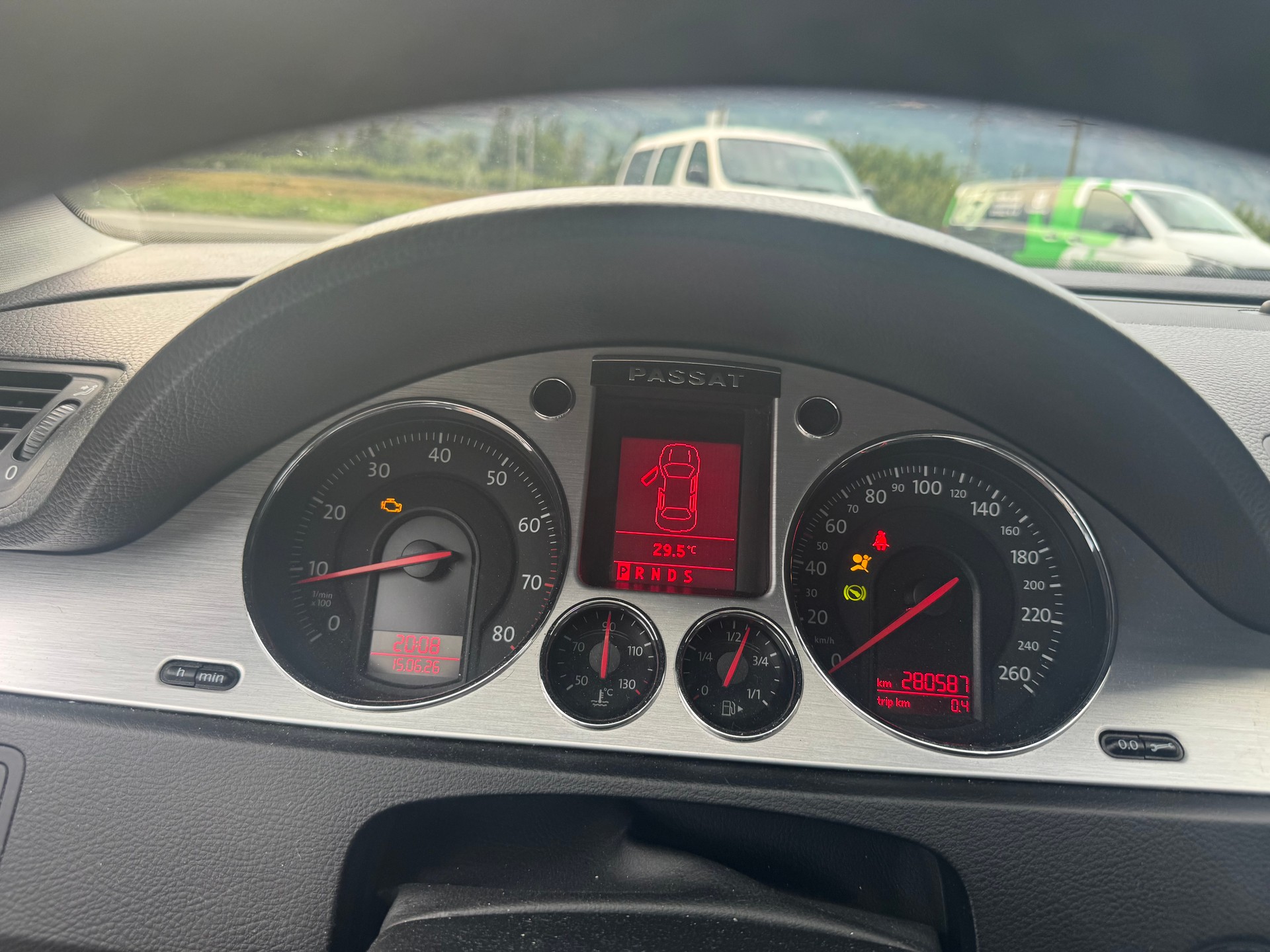 VW Passat Variant 3.2 V6 FSI Sportline 4Motion-image-9