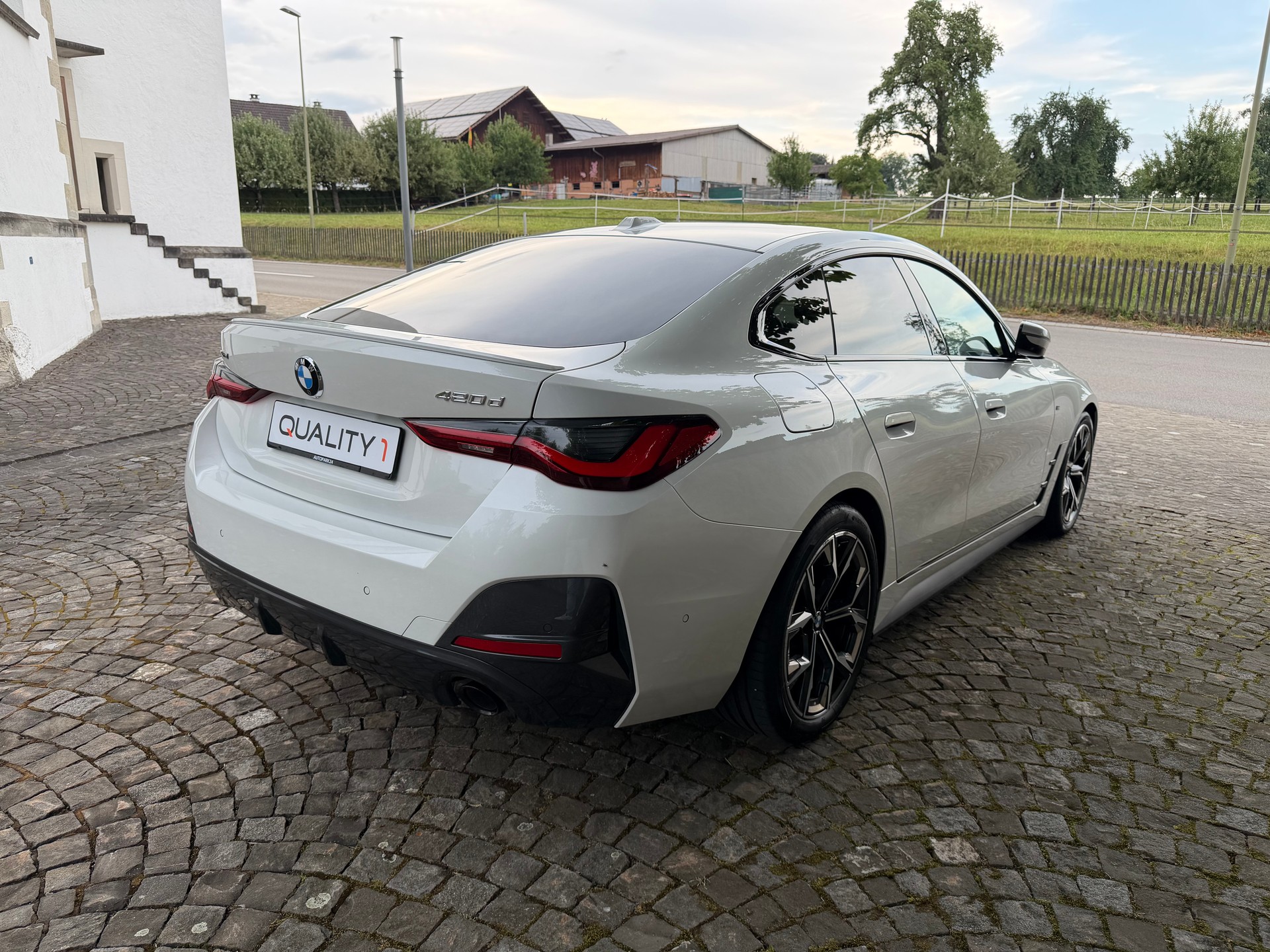 BMW 420d xDrive 48V Gran Coupé M Sport Steptronic / 1 Hand/CH-Fahrz. /Frisch ab MFK/Service gepflegt /36 Monate Garantie/Laser-image-4