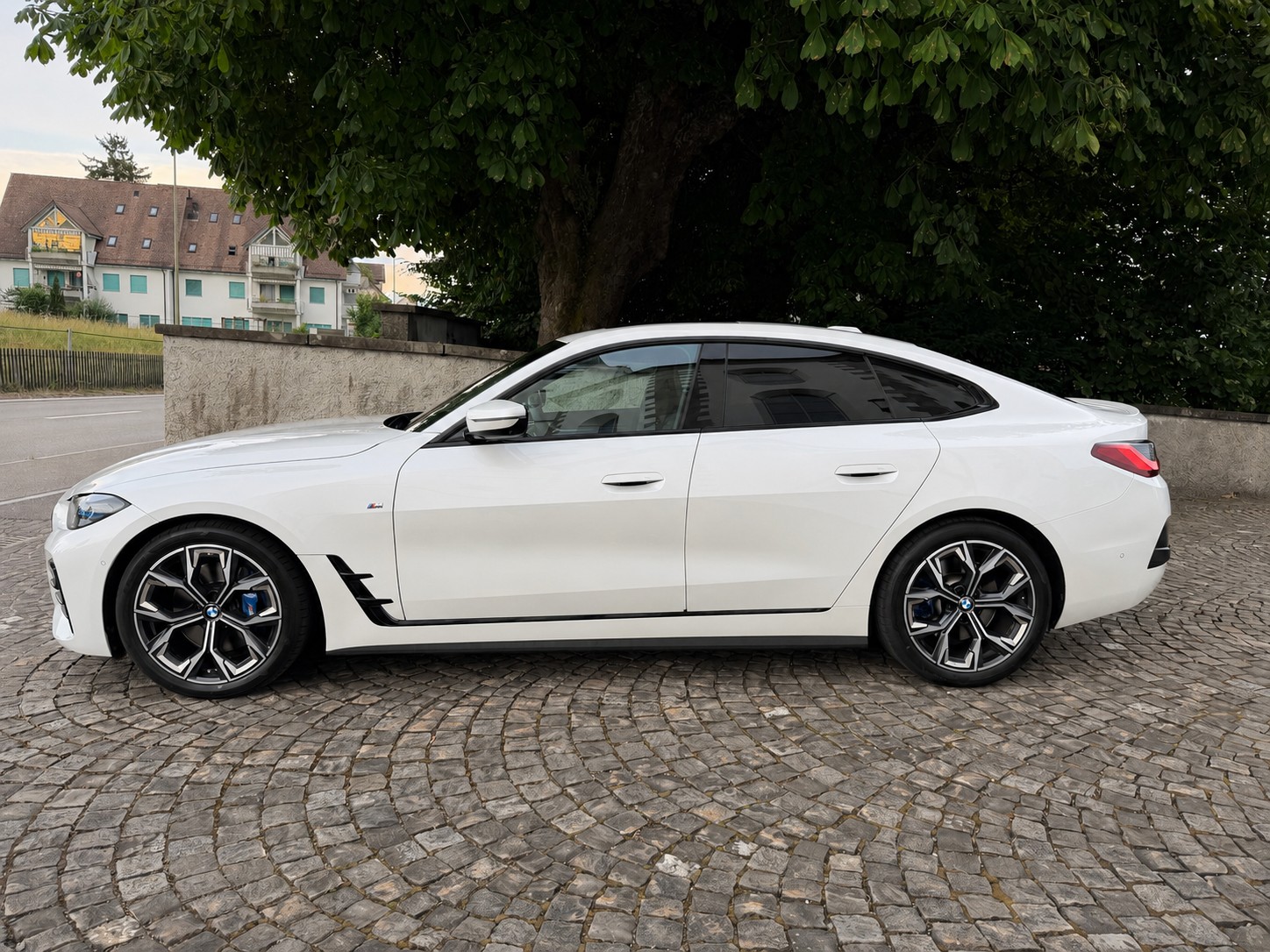 BMW 420d xDrive 48V Gran Coupé M Sport Steptronic / 1 Hand/CH-Fahrz. /Frisch ab MFK/Service gepflegt /36 Monate Garantie/Laser-image-6