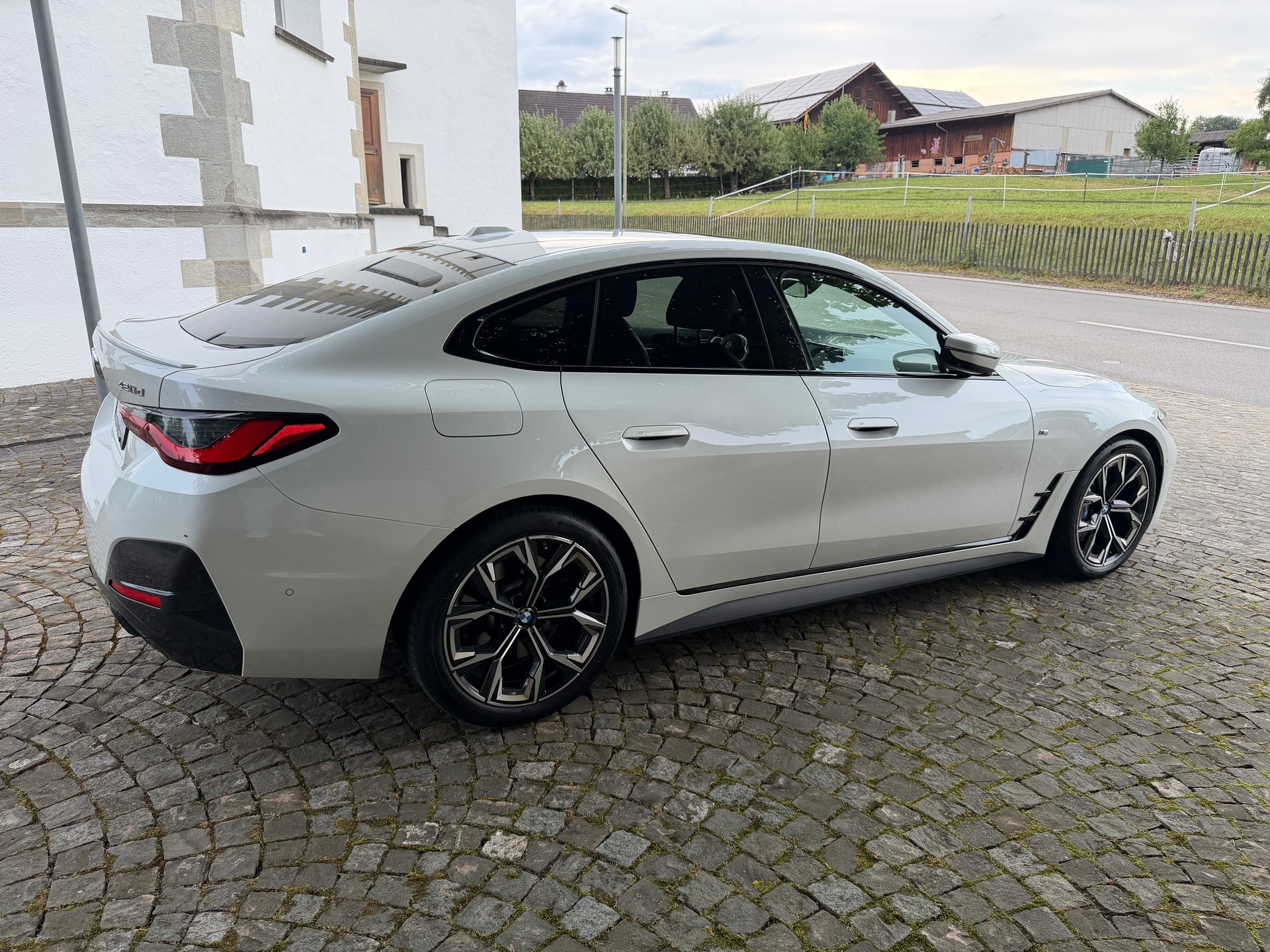BMW 420d xDrive 48V Gran Coupé M Sport Steptronic / 1 Hand/CH-Fahrz. /Frisch ab MFK/Service gepflegt /36 Monate Garantie/Laser-image-3